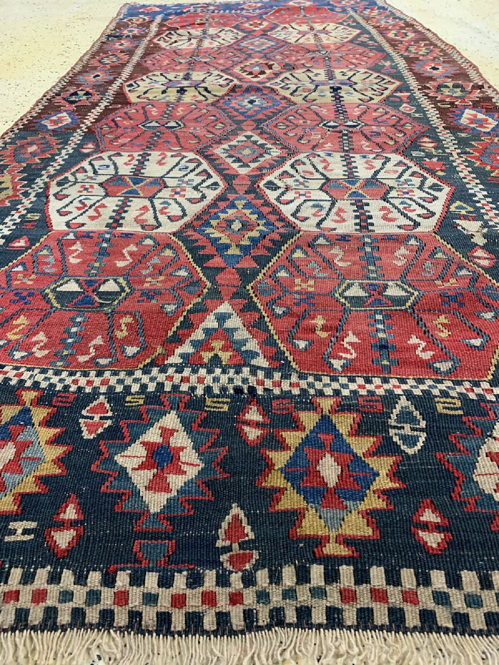 Detail d: Antiker Konya Kelim, Türkei, 19.Jhd, Wolle auf Wolle, ca. 260 x 120 cm, EHZ: 3-4