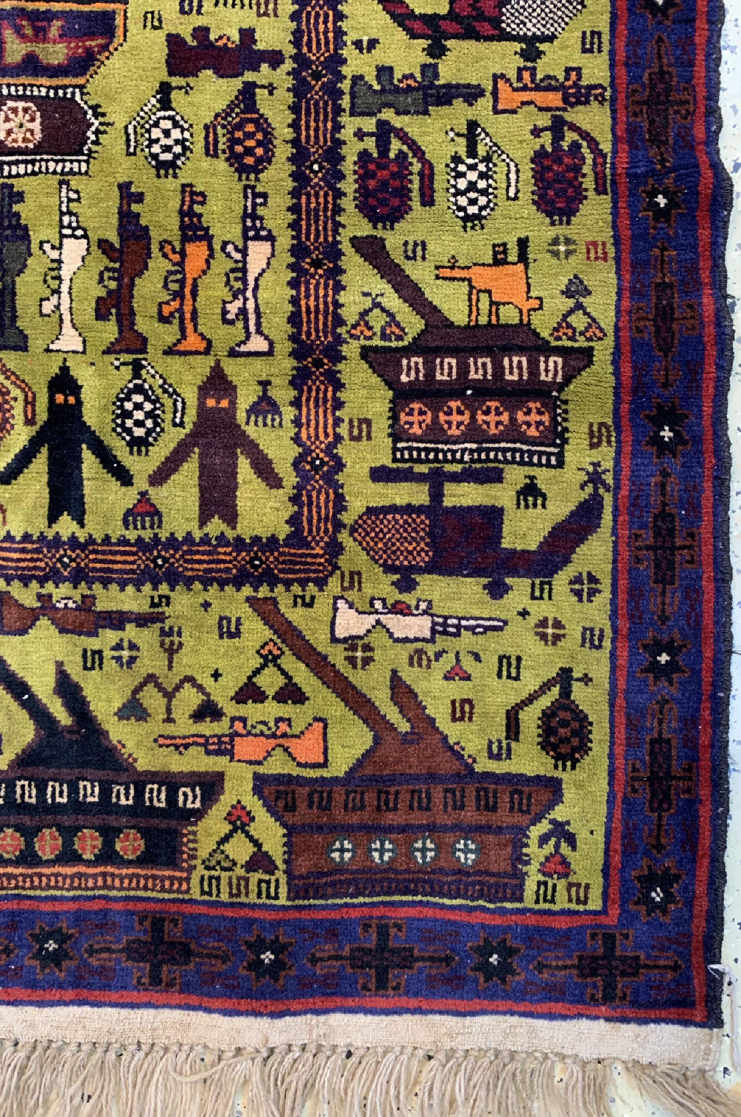 Detail d: Paar Zakini"Kriegsteppich", Afghanistan, um1960, Wolle auf Wolle, ca. 205 x 111 cm, Mottenfraß, EHZ: 2