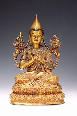 Image 26711876 - Tsongkapha, Tibet, 20th century, bronze, on a double lotus base, very finely crafted robe, partly painted, good condition, approx. 21 x 13 x 11 cm