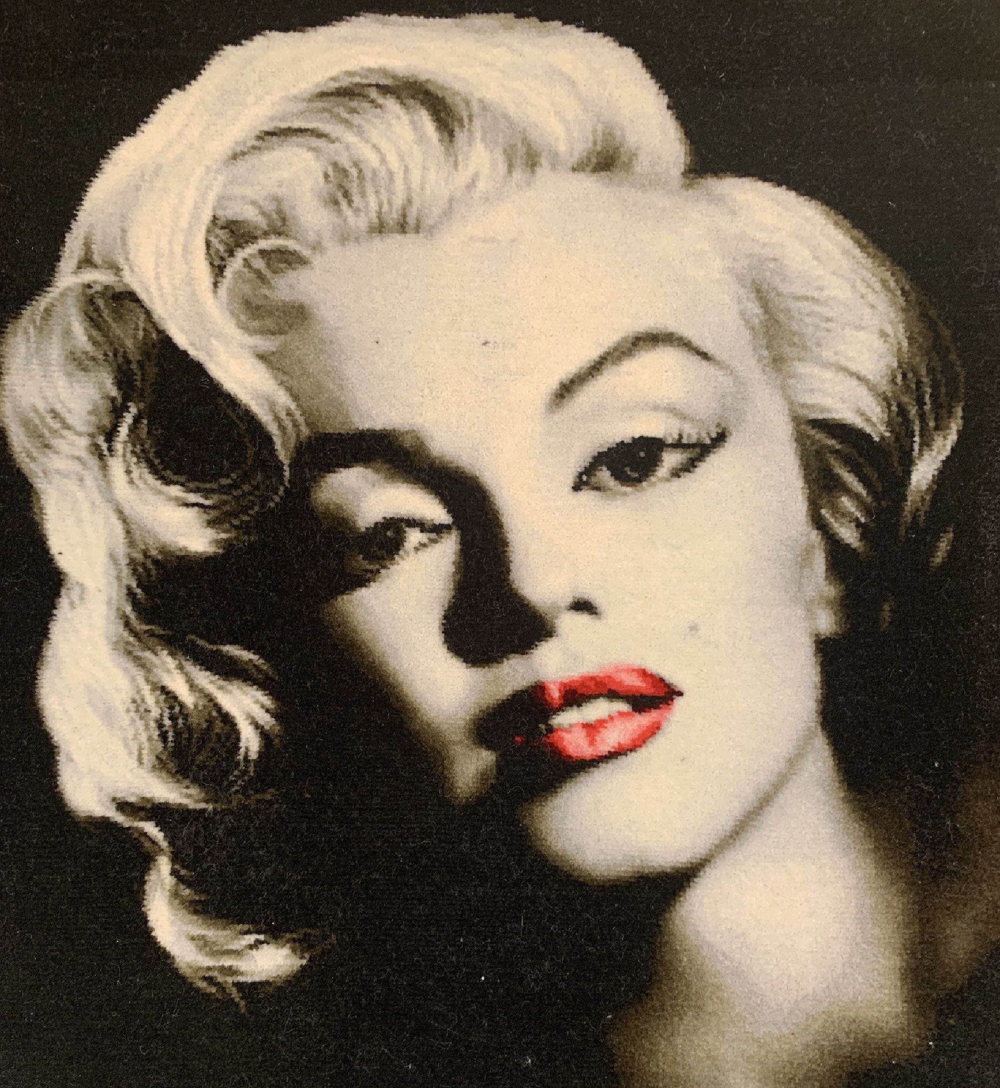 Detail a: Täbriz fein(50 Raj) Persien, "Marilyn Monroe"Portrait, ca. 30 Jahre, Korkwolle auf Seide, ca. 54 x 44 cm, ca. 500.000 Kn/qm, ...