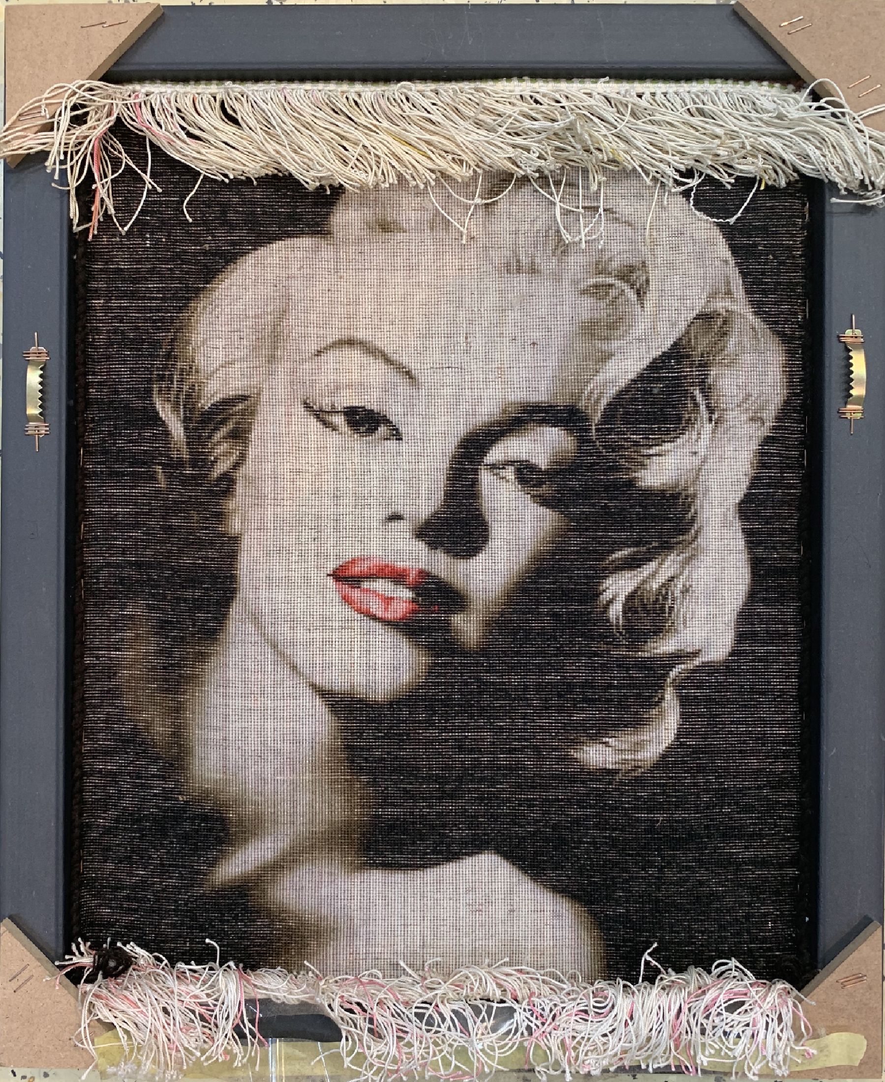 Detail b: Täbriz fein(50 Raj) Persien, "Marilyn Monroe"Portrait, ca. 30 Jahre, Korkwolle auf Seide, ca. 54 x 44 cm, ca. 500.000 Kn/qm, ...