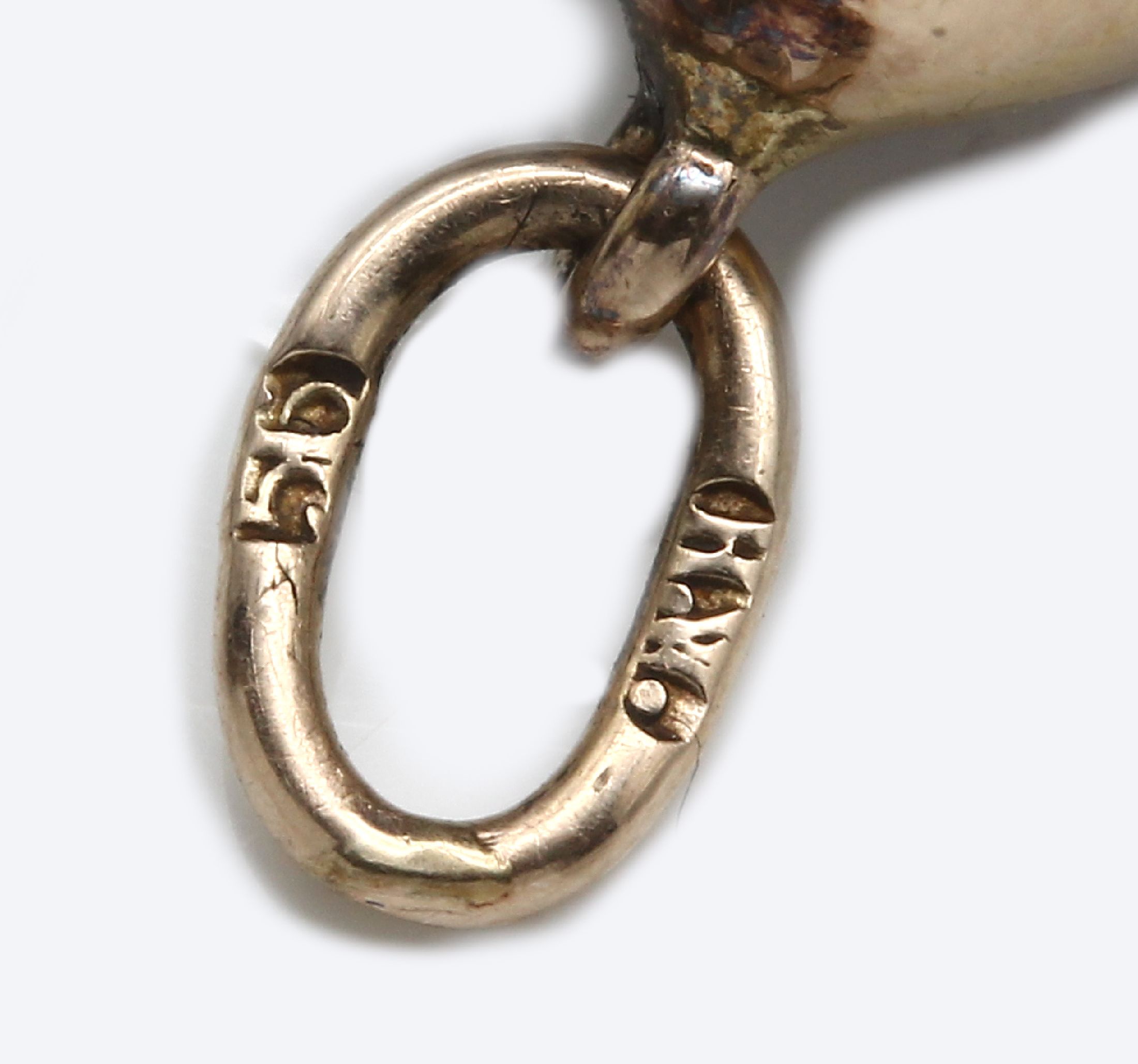 Detail d: 14 kt Gold Anhänger, Rußland wohl Faberge um 1910, GG 585/000/56 Zolotniki, eiförmig in Form eines Küken, Augen mit 2 Rubinen zus. ca.0.10 ct, ...