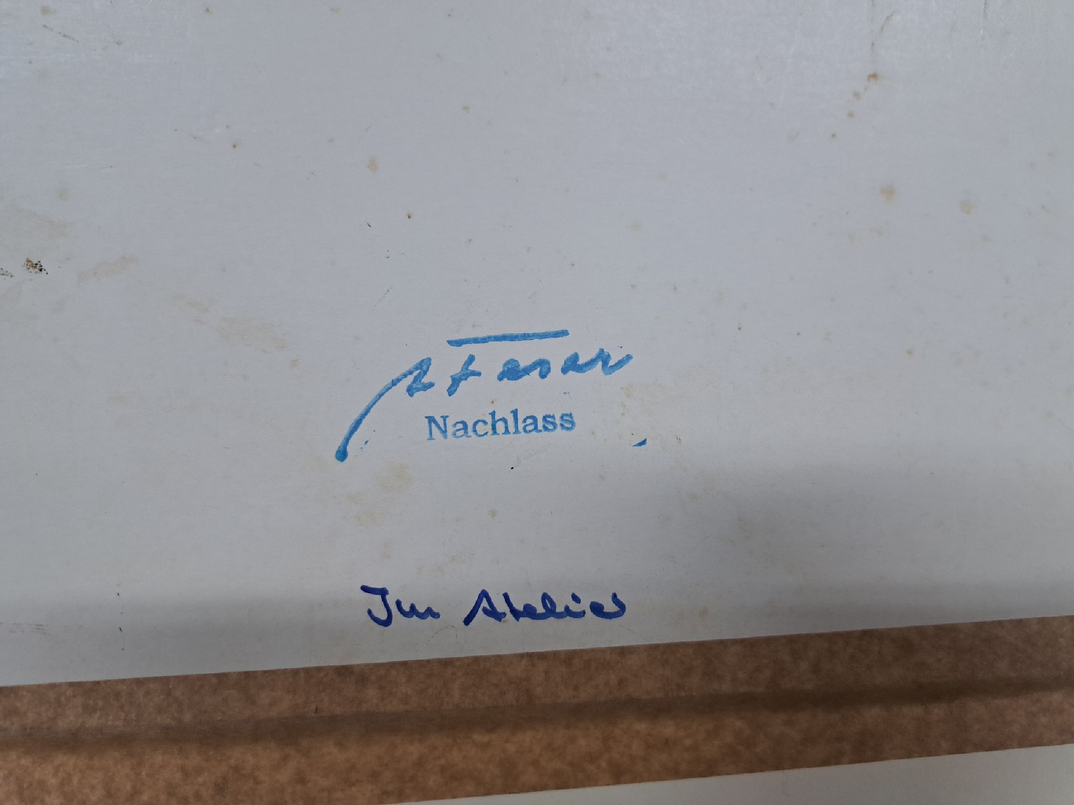 Detail b: Albert Feser, 1901-1993, Öl/Hartfaserplatte, um 1986, verso mit Nachlasstempel, betitelt "Im Atelier", 40,5x39cm, PP, 60x50cm Provenienz: ...