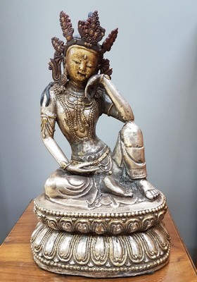 26712036a - Large seated Tara, Tibet, 19th century, silver-plated bronze, based on a Ming model. painted, on a double lotus base, fine casting, expressive, approx. 4590 g, 38 x 23.5 x 17.5 cm, from a German private collection