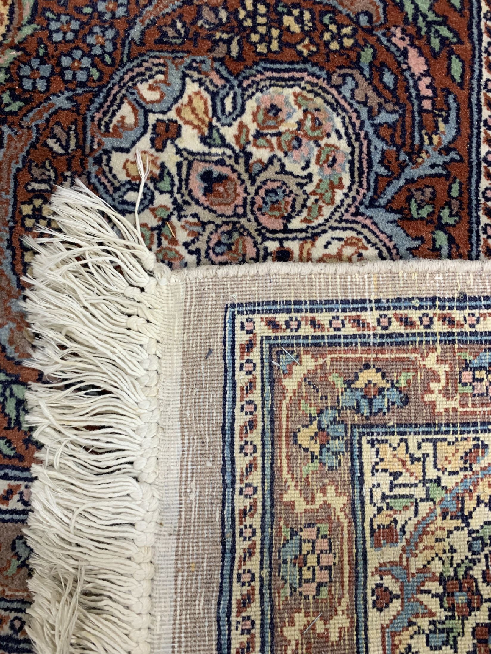 Detail c: 4 Lots Lahor fein, Pakistan, ca. 40 Jahre, Korkwolle auf Baumwolle, ca. 225 x 140 cm, EHZ: 2-3