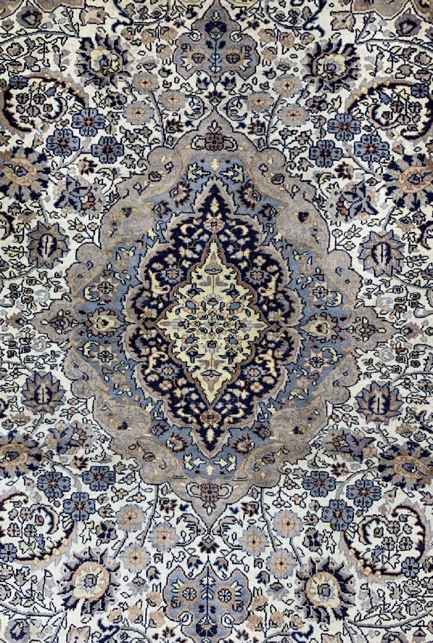 Detail i: 4 Lots Lahor fein, Pakistan, ca. 40 Jahre, Korkwolle auf Baumwolle, ca. 225 x 140 cm, EHZ: 2-3