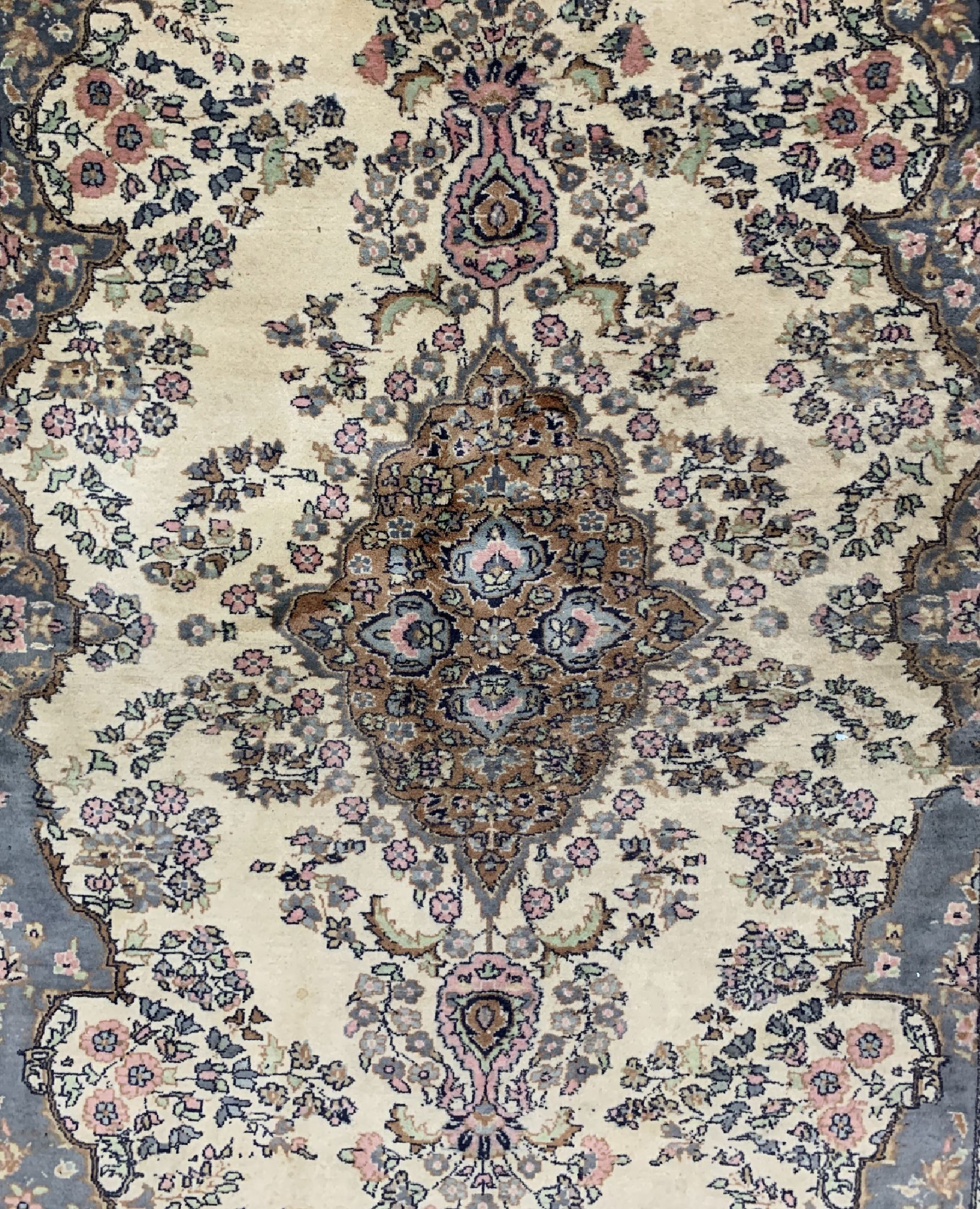 Detail k: 4 Lots Lahor fein, Pakistan, ca. 40 Jahre, Korkwolle auf Baumwolle, ca. 225 x 140 cm, EHZ: 2-3