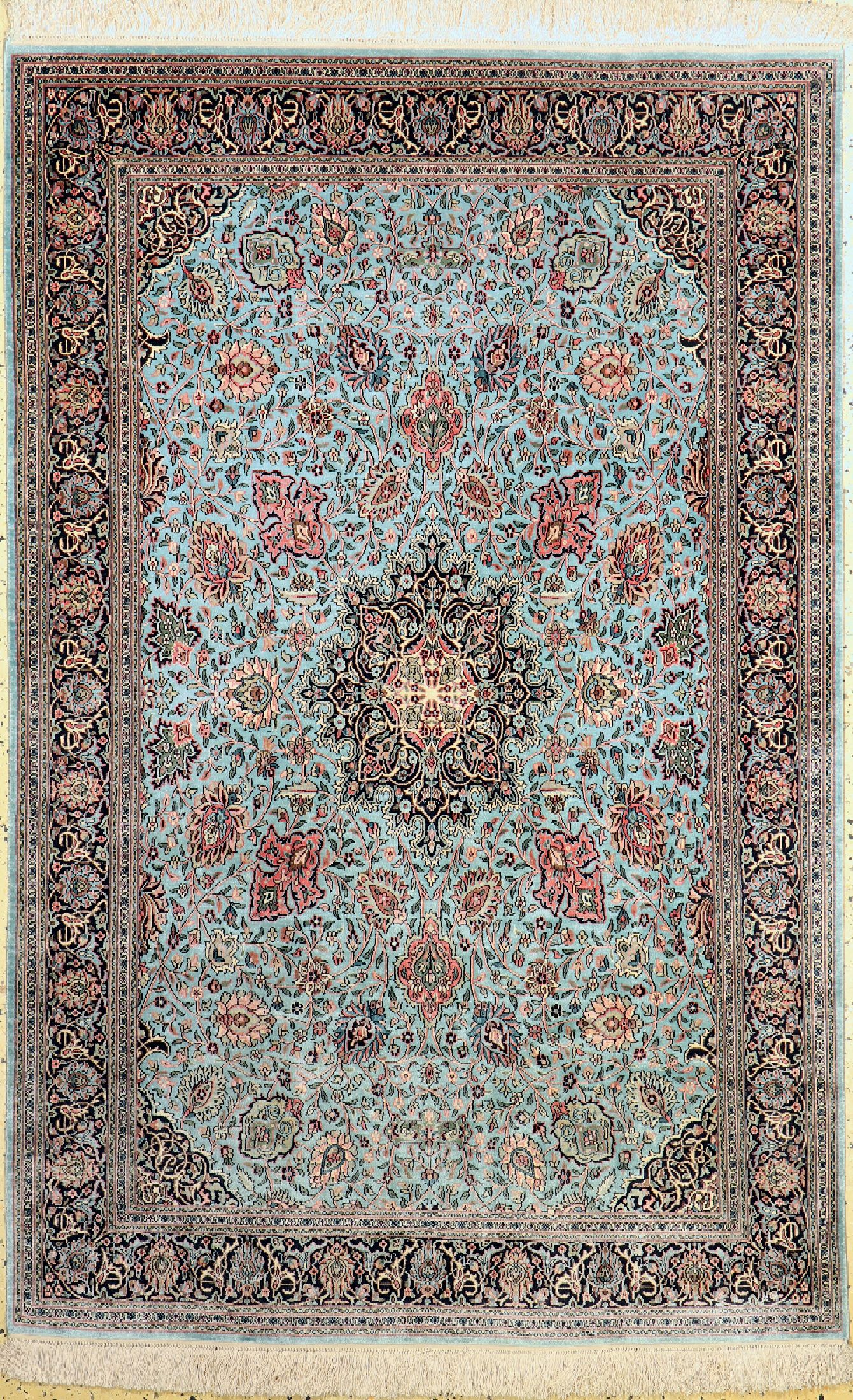 Kaschmir Seide fein, Pakistan, ca. 40 Jahre, reine Naturseide, ca. 184 x 120 cm, ca.800.000 Kn/qm, EHZ: 1-2
