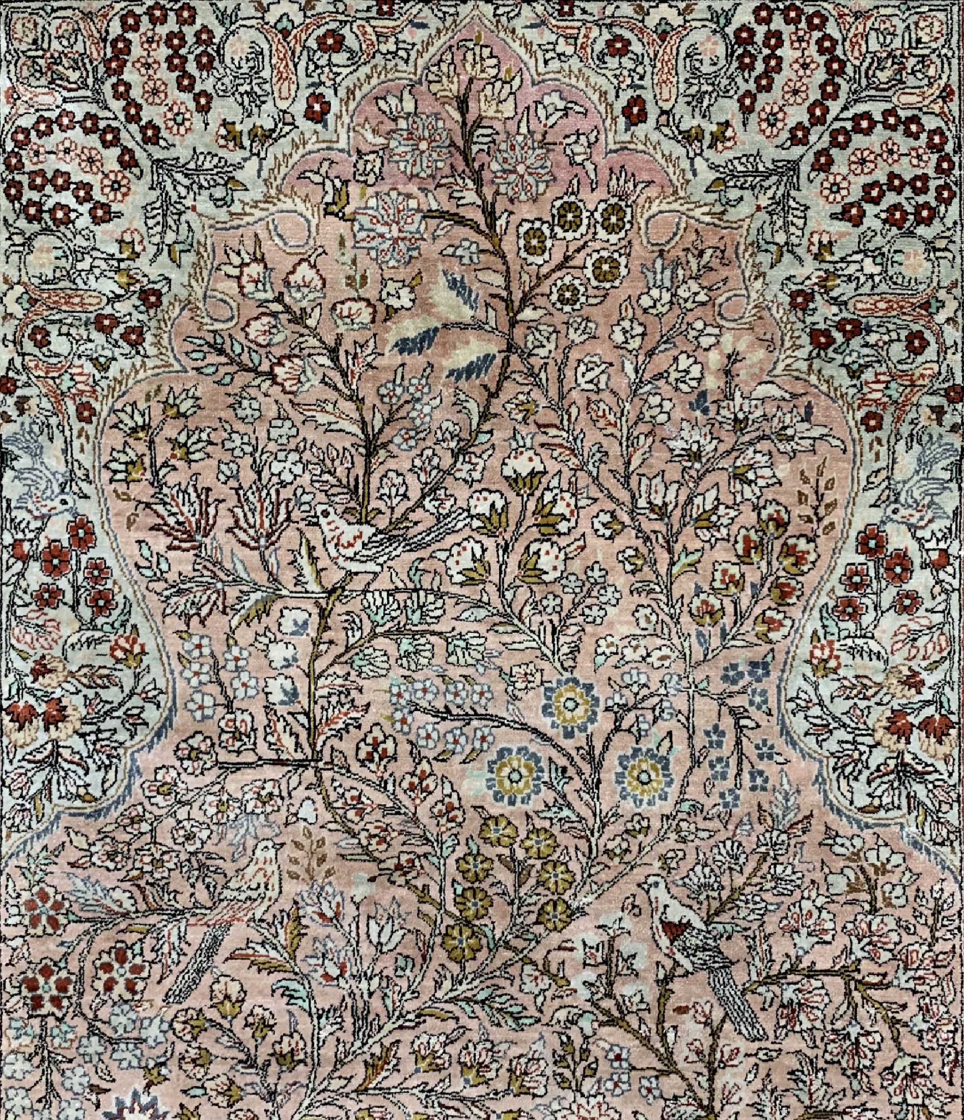 Detail c: Hereke Seide fein, China, ca. 40 Jahre, reine Naturseide, ca. 152 x 95 cm, ca. 1,0 Mio. Kn/qm, EHZ: 1-2
