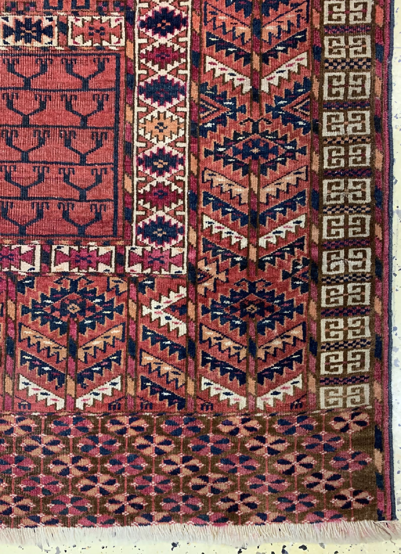 Detail a: Engsi antik, Turkmenistan, 19.Jhd, Wolle auf Wolle, ca. 135 x 120 cm, EHZ: 3