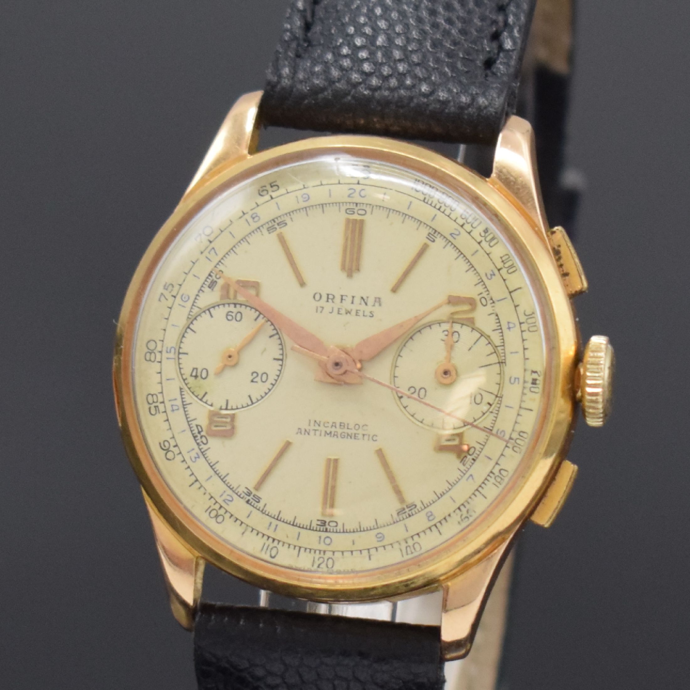 Detail a: ORFINA Armbandchronograph in RoseG 750/000, Schweiz um 1950, Glasrand, Boden u. verg. Cuvette aufgedr., silb. Zifferbl. fl., gold. Ind. u. arab. ...