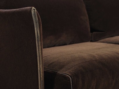 26713883e - Vintage Design Couch