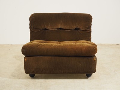 Image 26713894 - Armchair C&B Italia, Model: Amanta by Mario Bellini, brown chenille covers, loose cushions placed, freestanding, expandable with additional modules, significant signs of age and use, approx. 63x85x80 cm