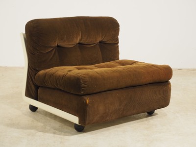 26713894a - Armchair C&B Italia, Model: Amanta by Mario Bellini, brown chenille covers, loose cushions placed, freestanding, expandable with additional modules, significant signs of age and use, approx. 63x85x80 cm
