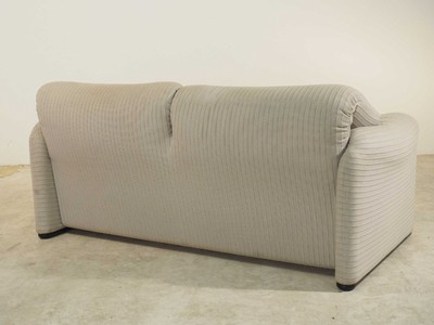 26713907a - Cassina Sofa, Model: Maralunga, gray vertically striped fabric covers, loose seat cushions with removable covers, backrests fold forward, covers soiled, signs of age and use, approx. 100x155x87 cm