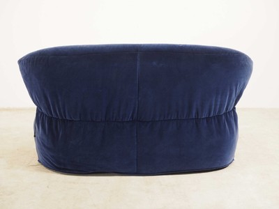 26713942b - Designer Lounge Sofa