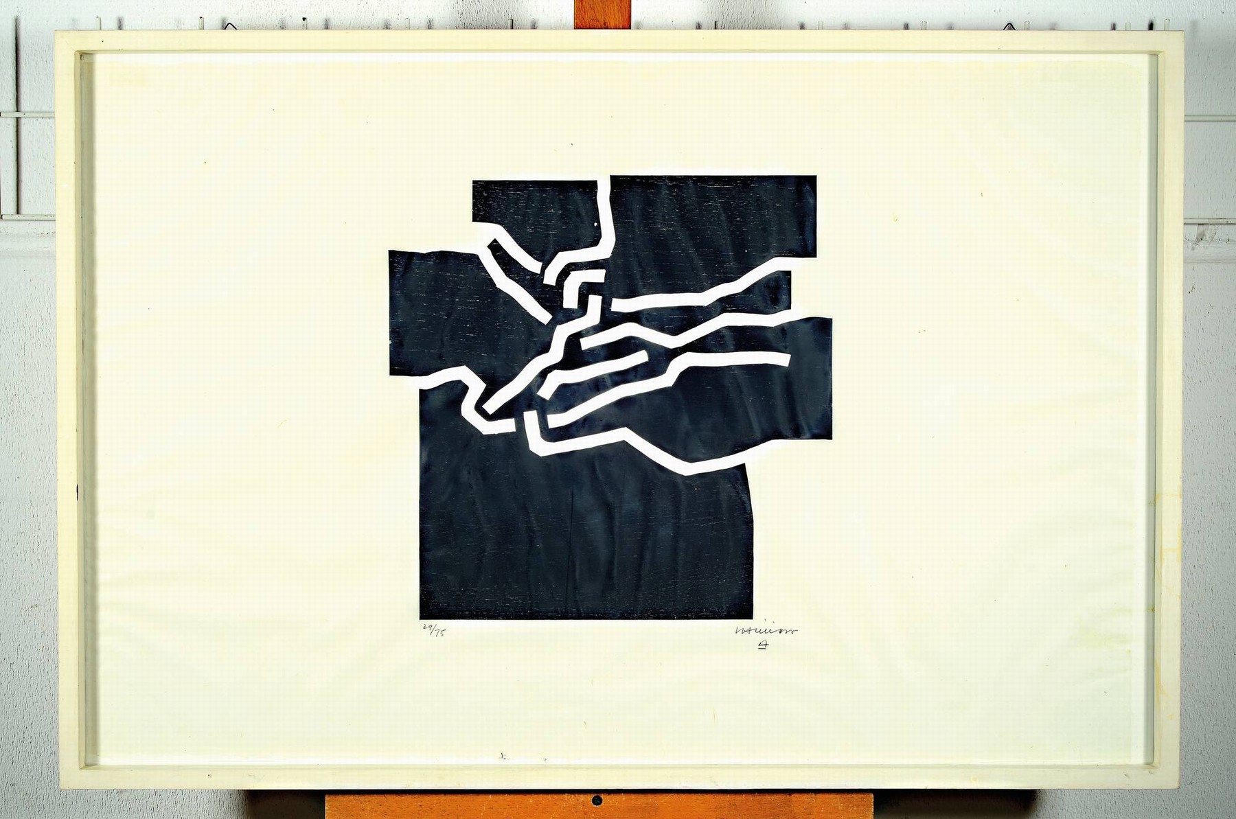 Detail l: Eduardo Chillida, 1924-2002 Donostia-San Sebastian/Spanien, Mappenwerk "Beltza", mit 5 orig. Holzschnitten auf feinem Japan, 1969, Ed. ...