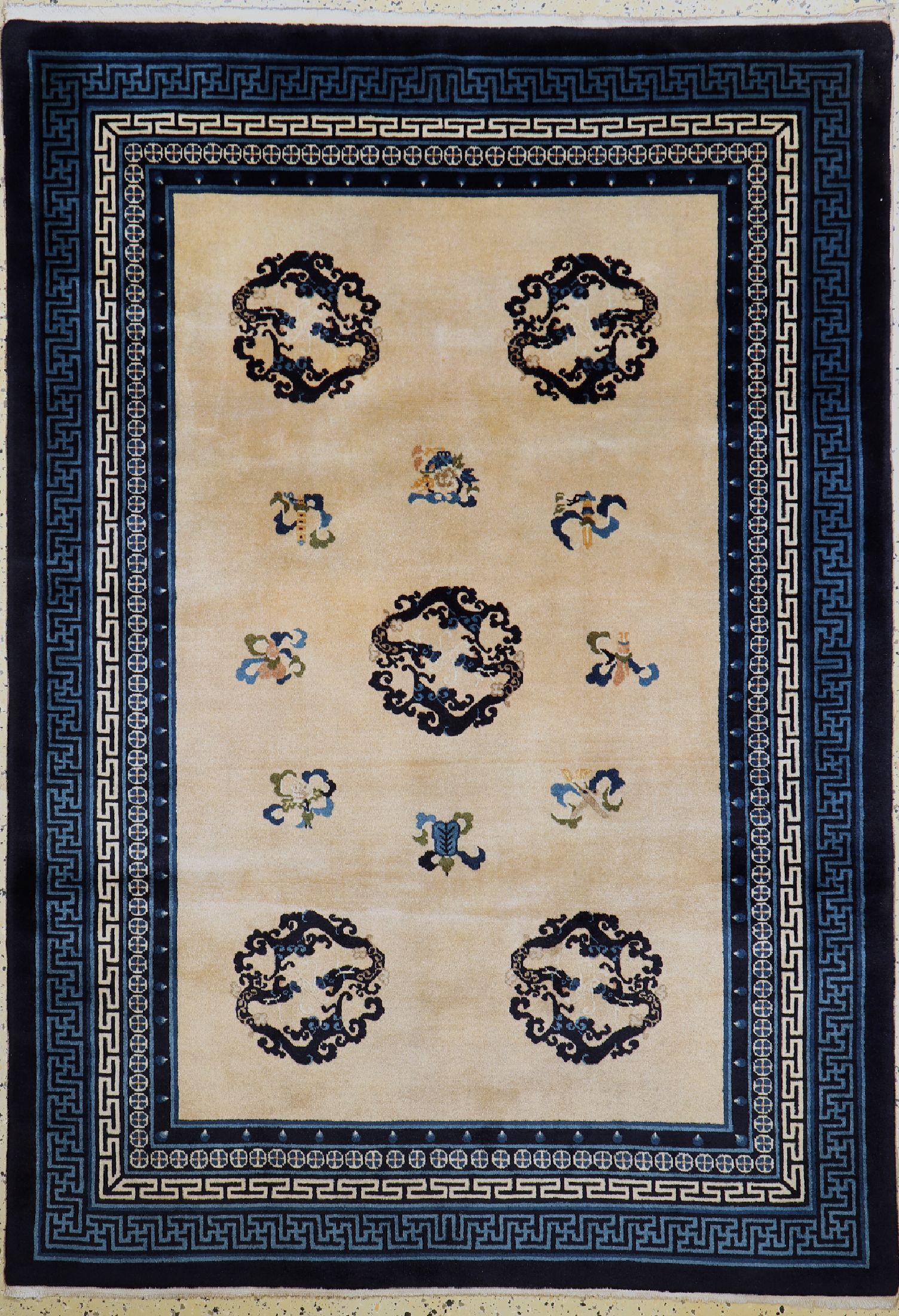 Peking alt, China, um 1950, Wolle auf Baumwolle, ca. 197 x 140 cm, EHZ: 2, reinigungsbedürftig