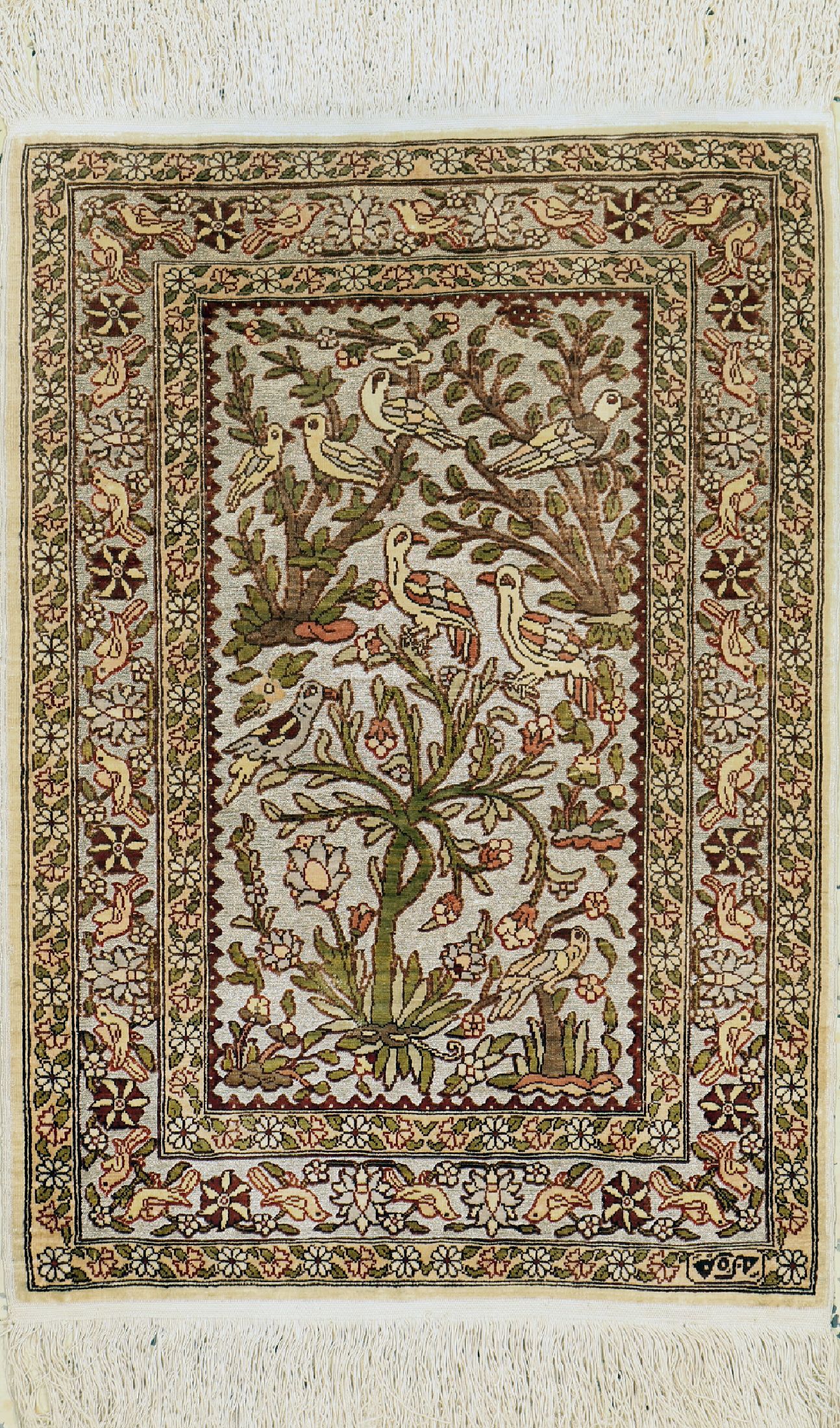 Hereke Seide fein sign., Metallbroschiert, Türkei, um 1950, Naturseide, ca. 68 x 50 cm, EHZ: 1