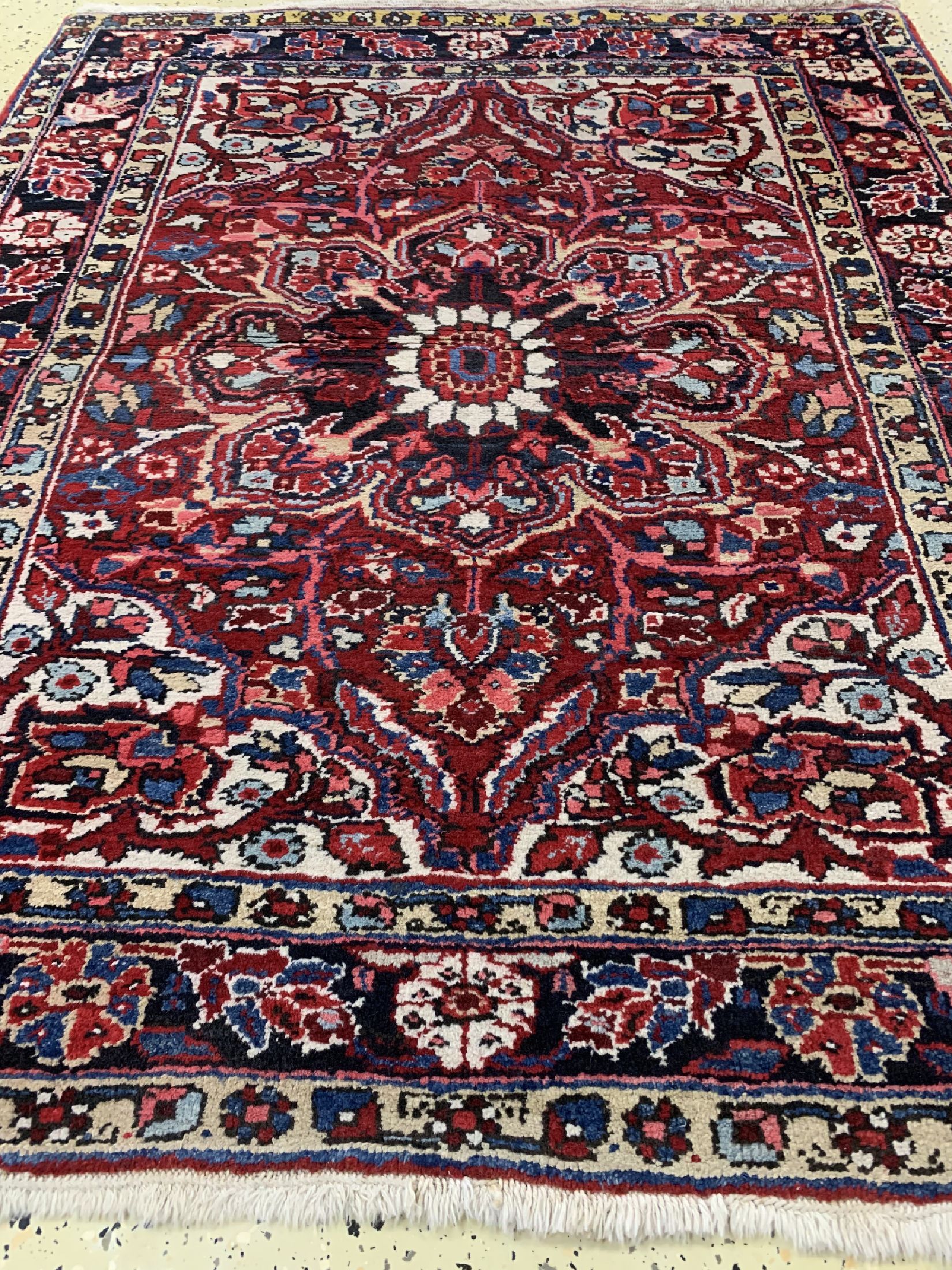 Detail c: Heriz alt, Persien, um 1960, Wolle auf Baumwolle, ca. 145 x 120 cm, EHZ: 2