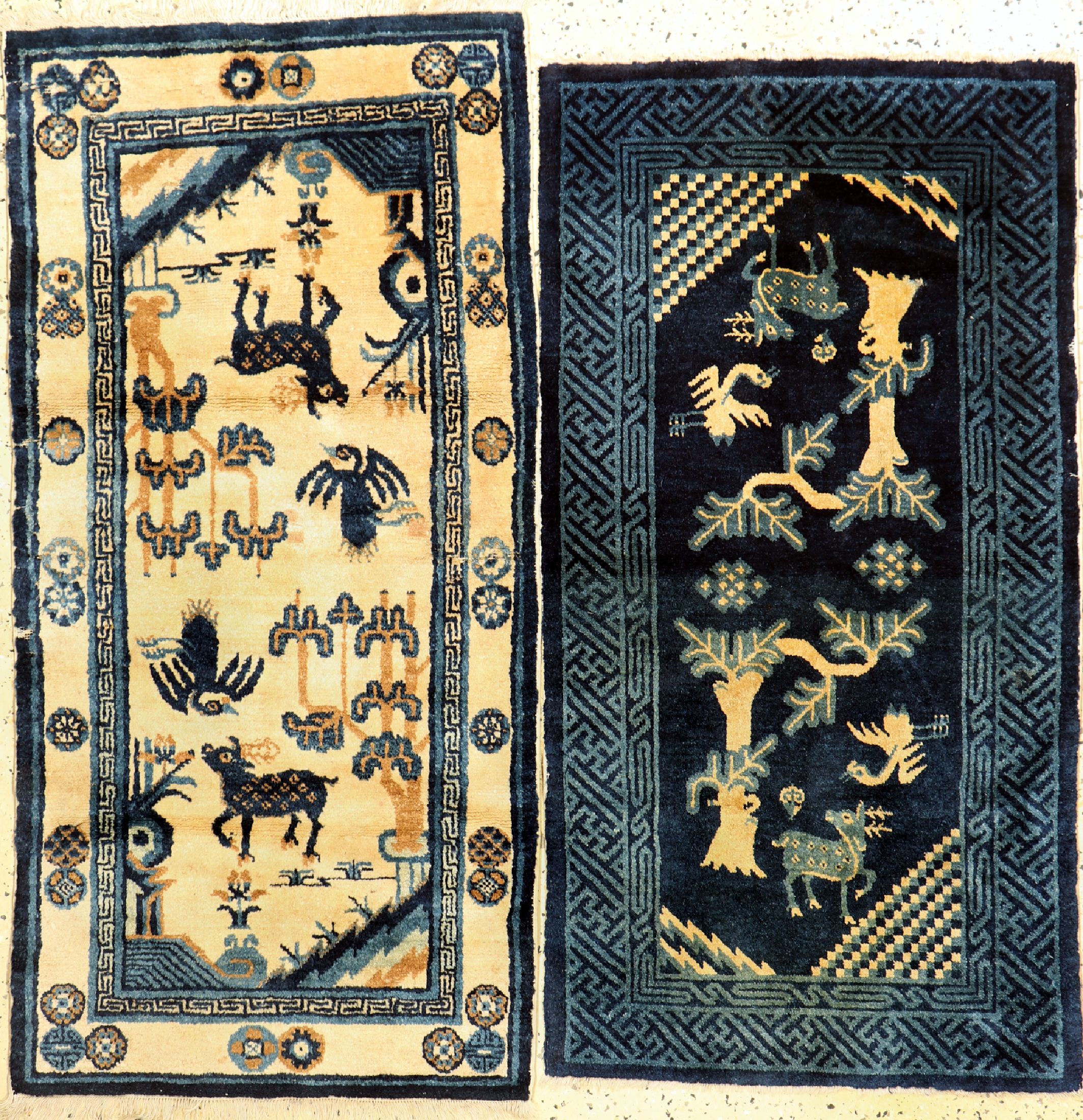 2 Lots antiker Pao Tow, China, um 1900, Wolle auf Baumwolle, ca. 133 x 66 cm, Mottenfraß, EHZ: 2(gereinigt).