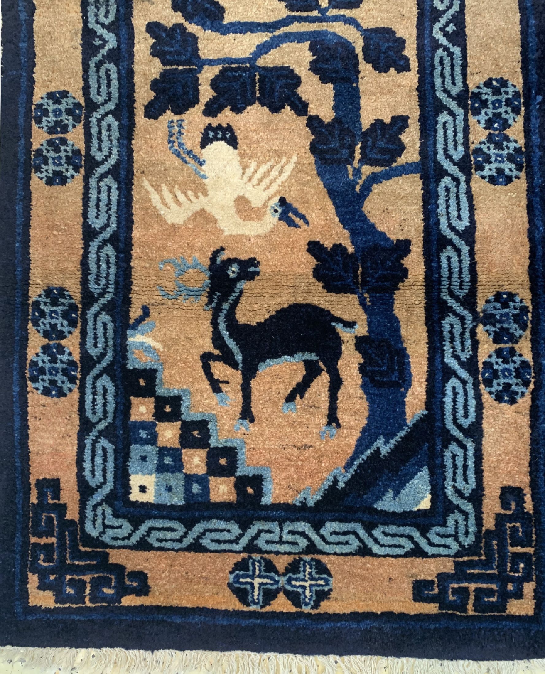 Detail b: 2 Lots antiker Pao Tow, China, um 1900, Wolle auf Baumwolle, ca. 141 x 67 cm, Mottenfraß, gereinigt, EHZ: 2