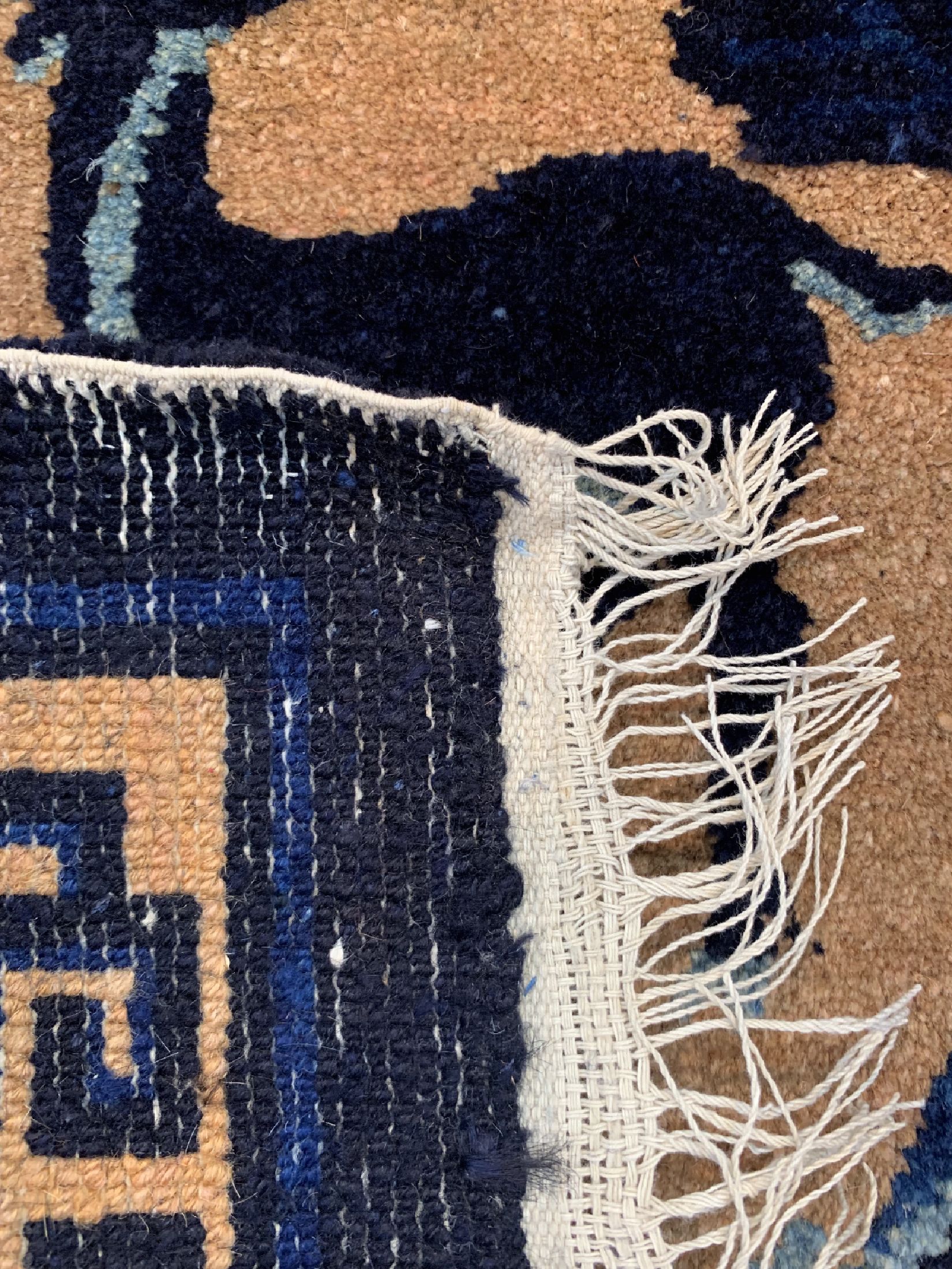 Detail c: 2 Lots antiker Pao Tow, China, um 1900, Wolle auf Baumwolle, ca. 141 x 67 cm, Mottenfraß, gereinigt, EHZ: 2