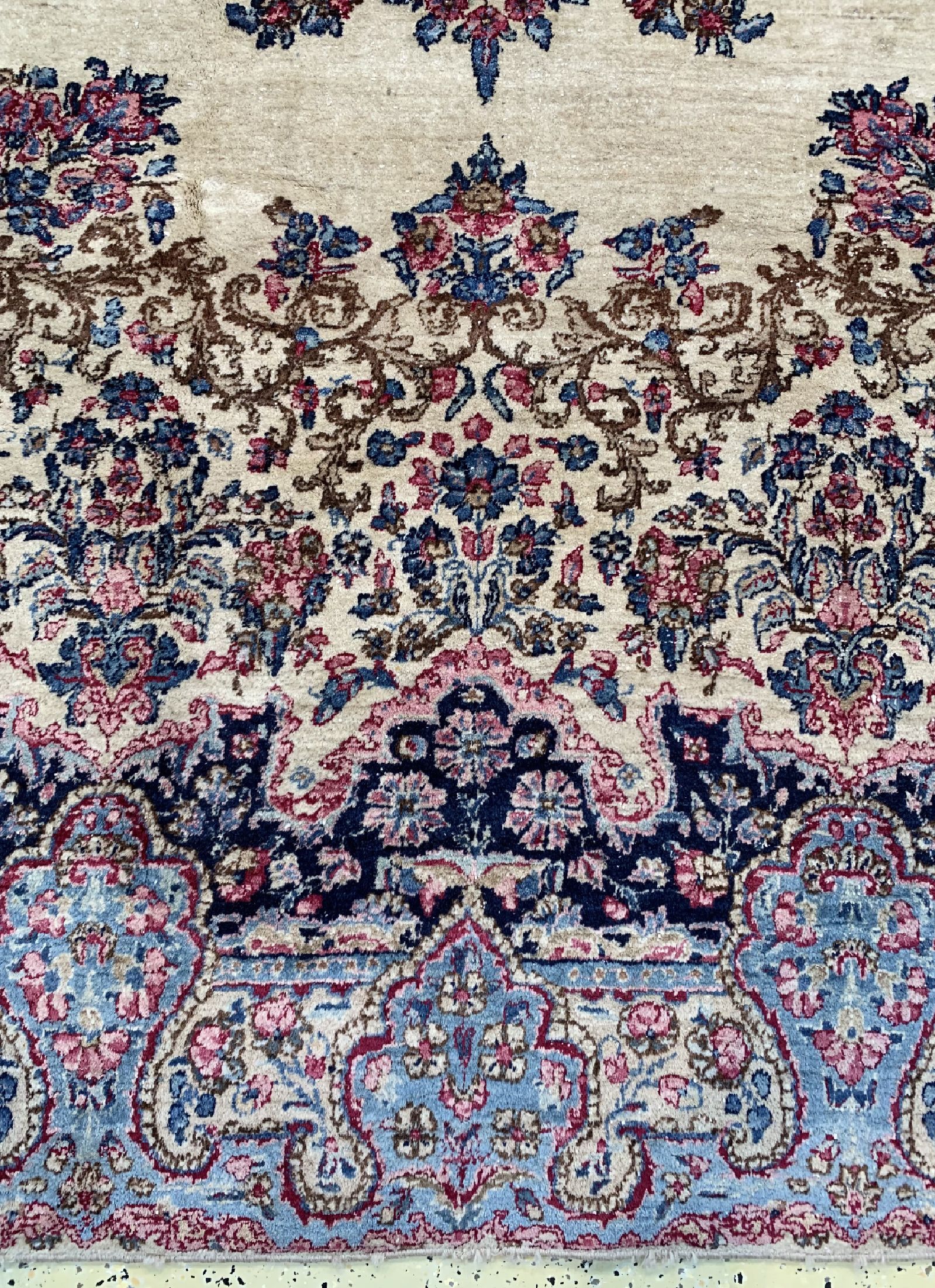 Detail b: Us Re-Import Kerman, Persien, um 1900, Wolle auf Baumwolle, ca. 300 x 250 cm, EHZ: 2