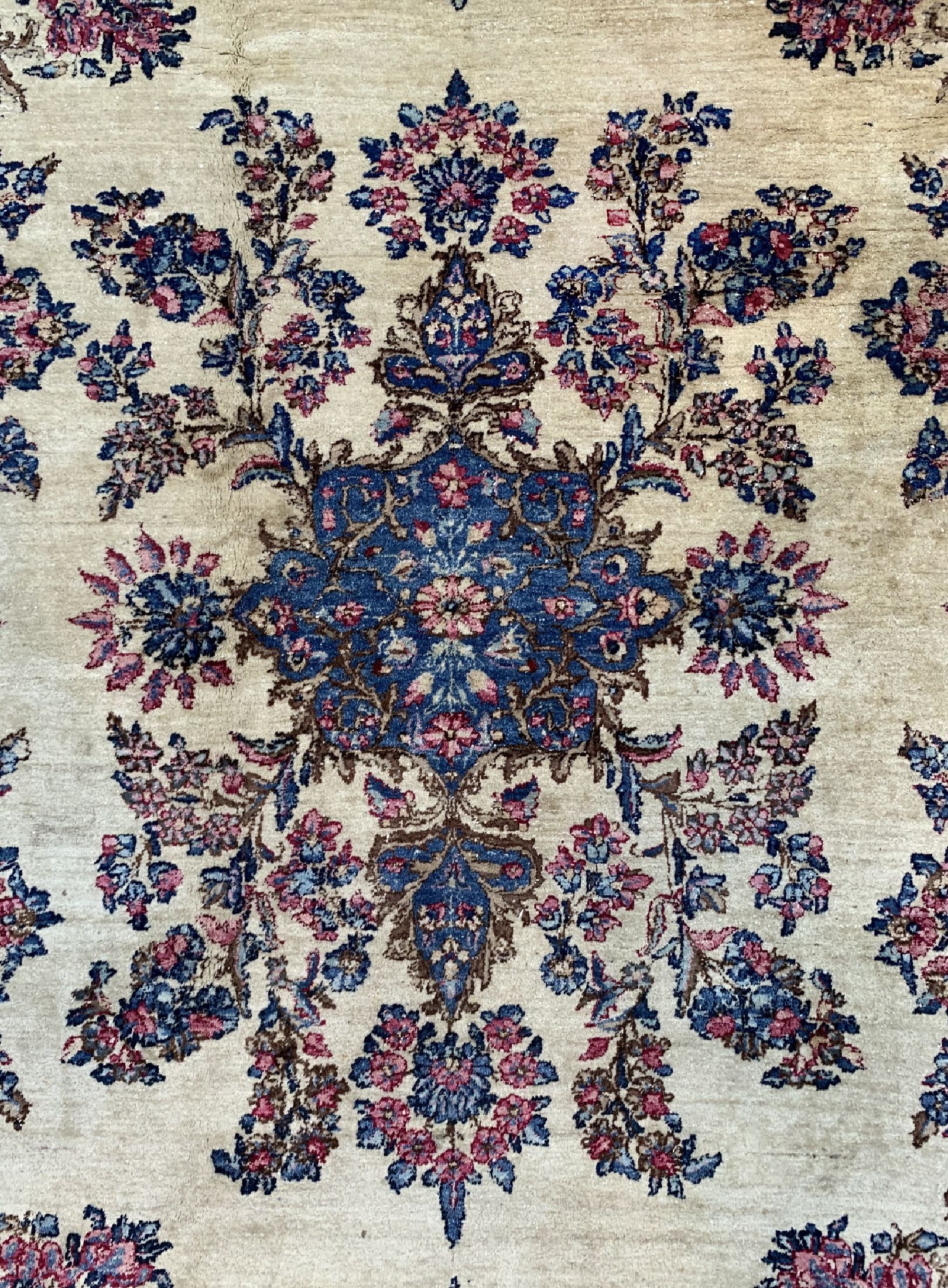 Detail c: Us Re-Import Kerman, Persien, um 1900, Wolle auf Baumwolle, ca. 300 x 250 cm, EHZ: 2
