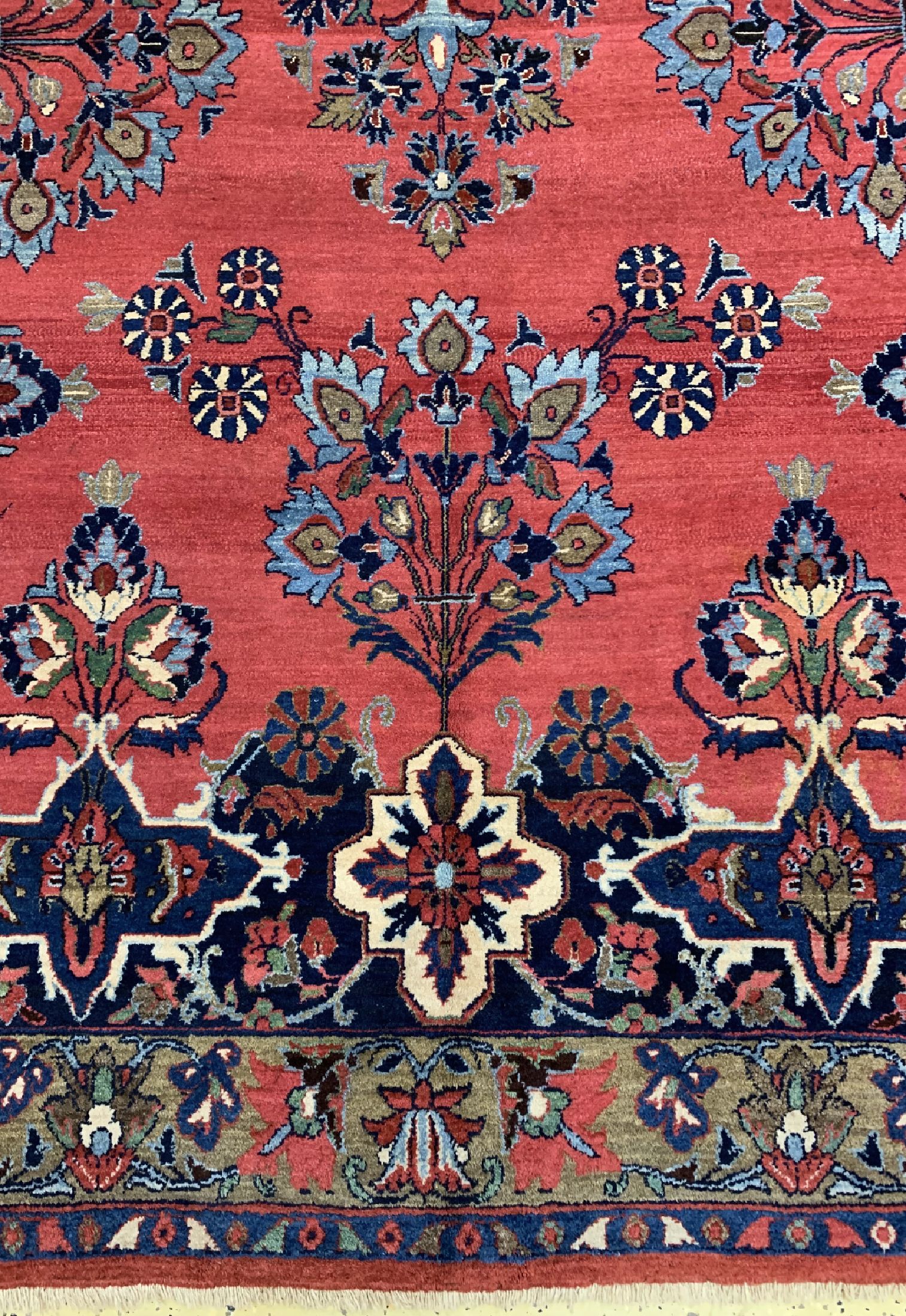 Detail b: Lilian alt, Persien, um 1940, Wolle auf Baumwolle, ca. 567 x 267 cm, EHZ: 2