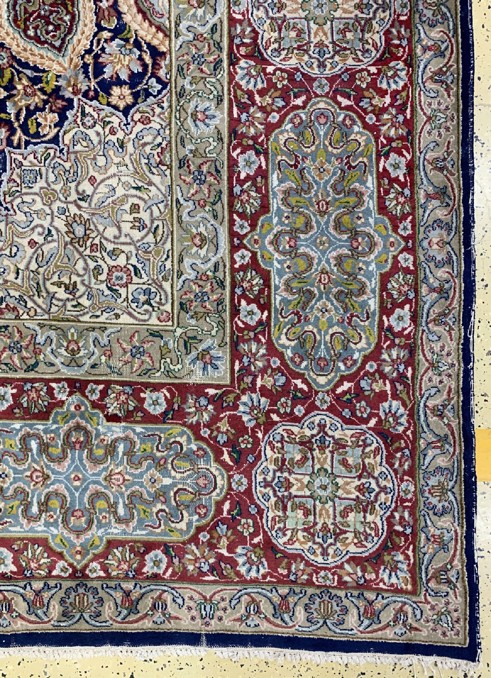 Detail a: Kerman "Sheikh Safi Muster", Persien, um 1960, Wolle auf Baumwolle, ca. 460 x 345 cm, EHZ: 3