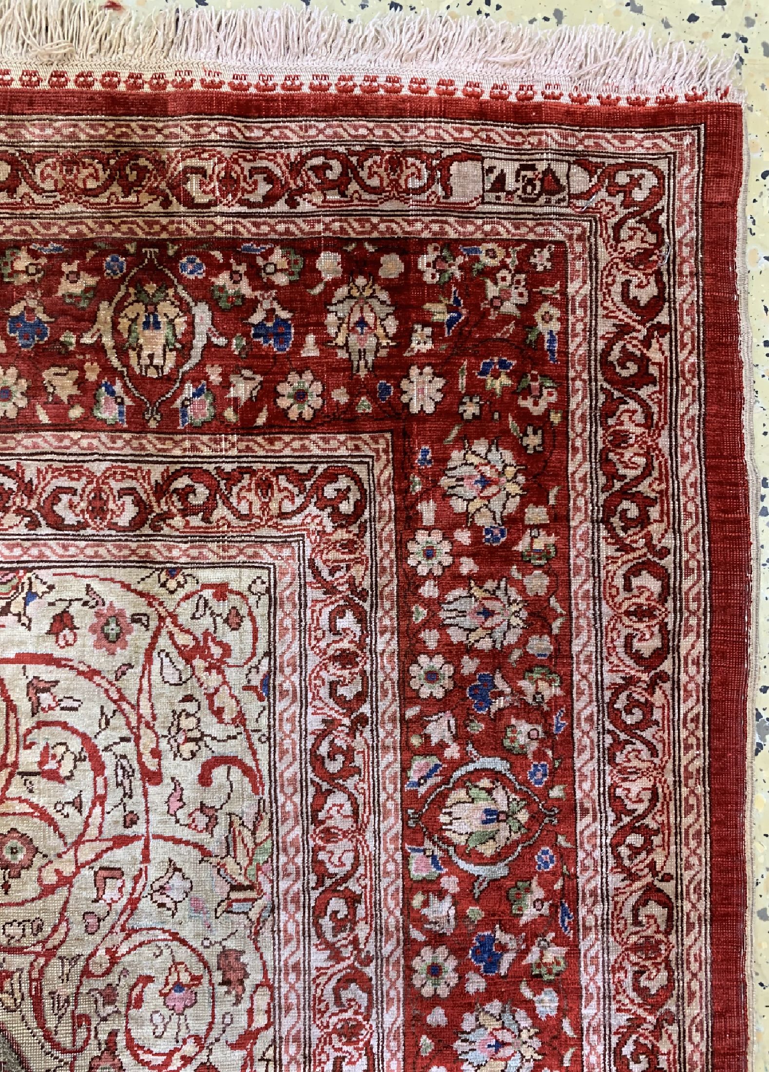 Detail d: Hereke Seide fein signiert, Türkei, um 1940/1950, reine Naturseide, Metallbroschiert, ca. 160 x 118 cm, EHZ: 3