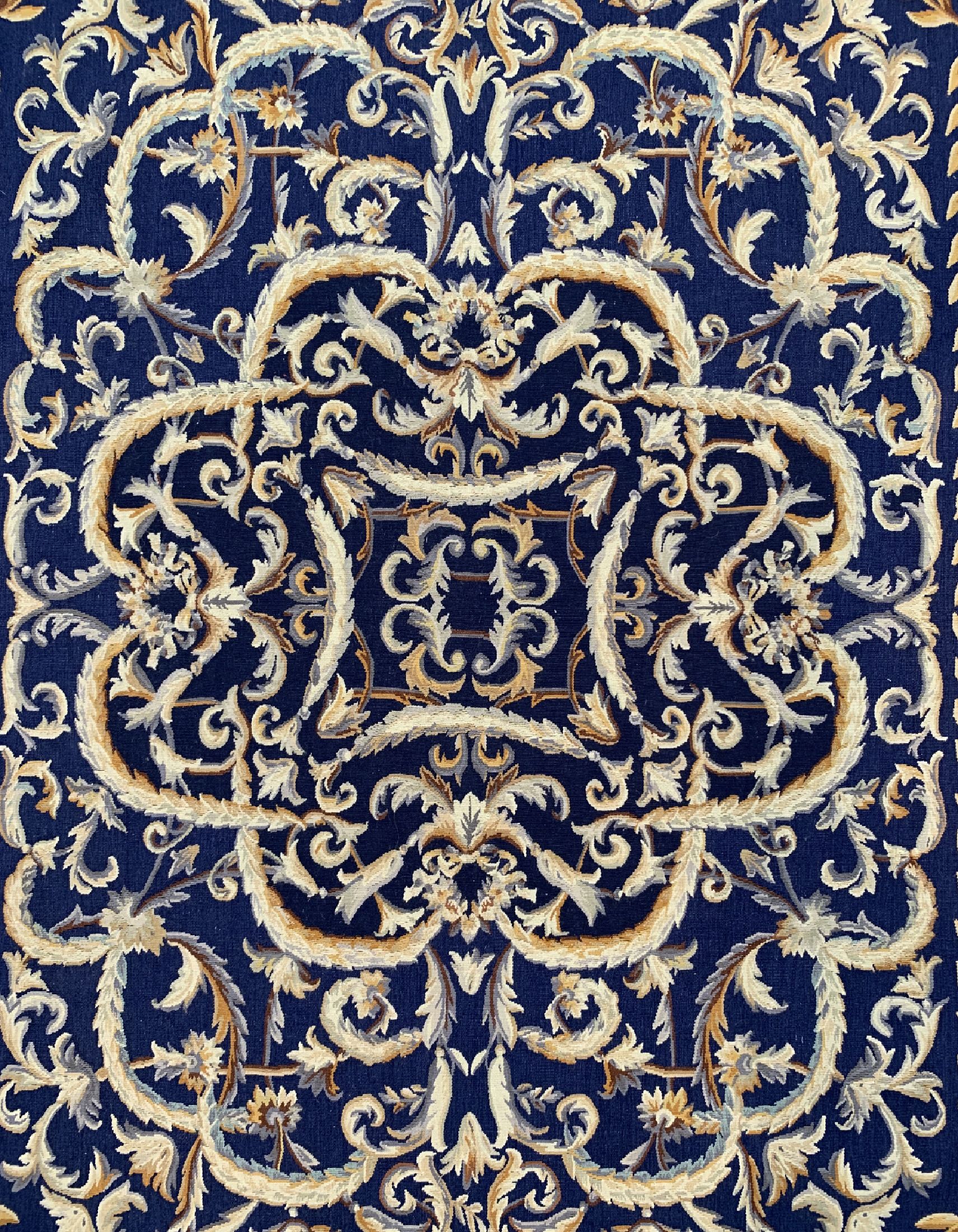 Detail c: Aubusson stil, China, ca. 50 Jahre, Wolle auf Baumwolle, ca. 300 x 235 cm, flachgewebt, EHZ: 1
