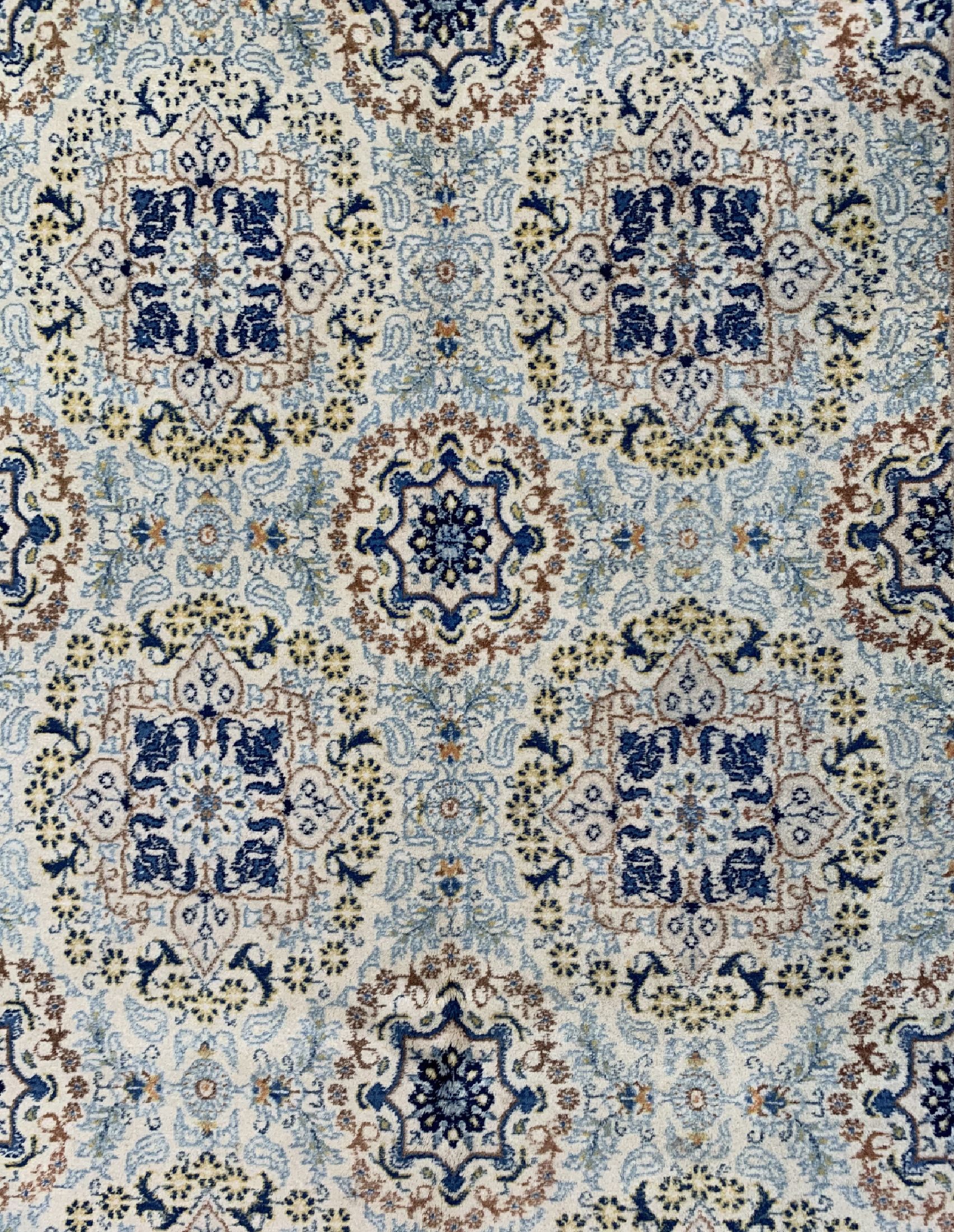 Detail c: Keschan alt, Persien, um 1960, Wolle auf Baumwolle, ca. 222 x 136 cm, Reinigungsbedürftig, EHZ: 1-2