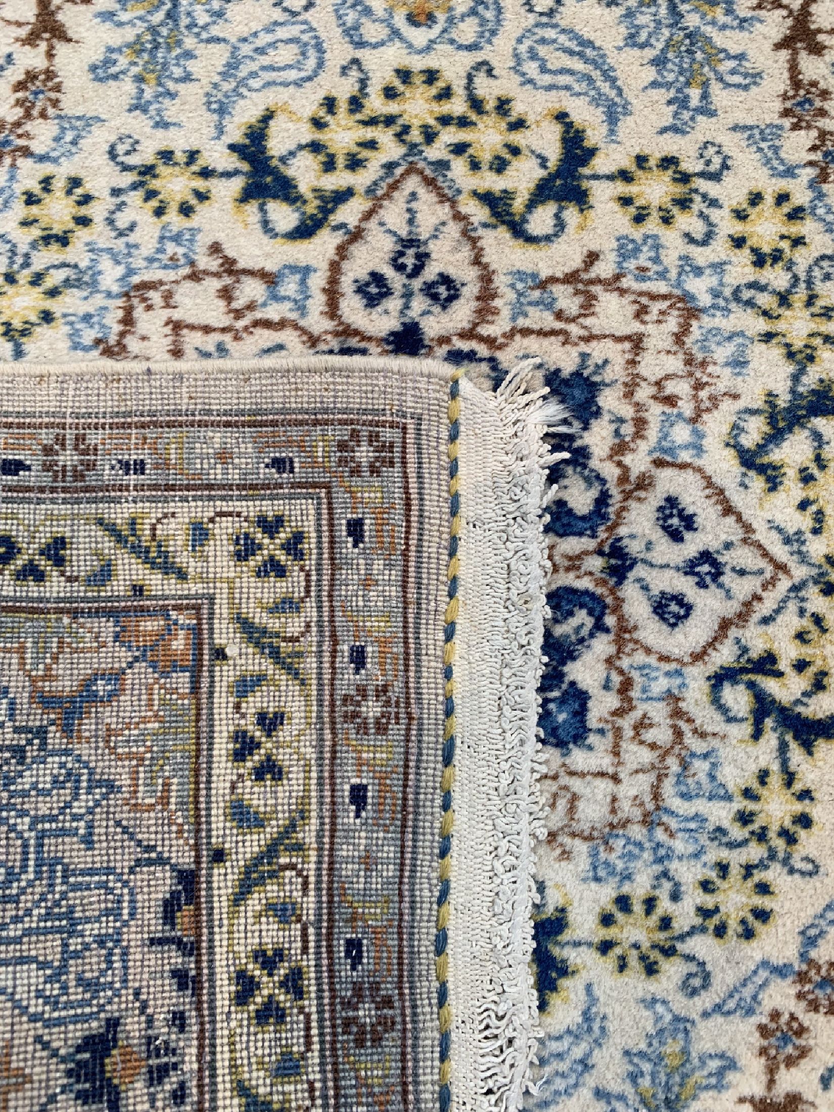 Detail d: Keschan alt, Persien, um 1960, Wolle auf Baumwolle, ca. 222 x 136 cm, Reinigungsbedürftig, EHZ: 1-2