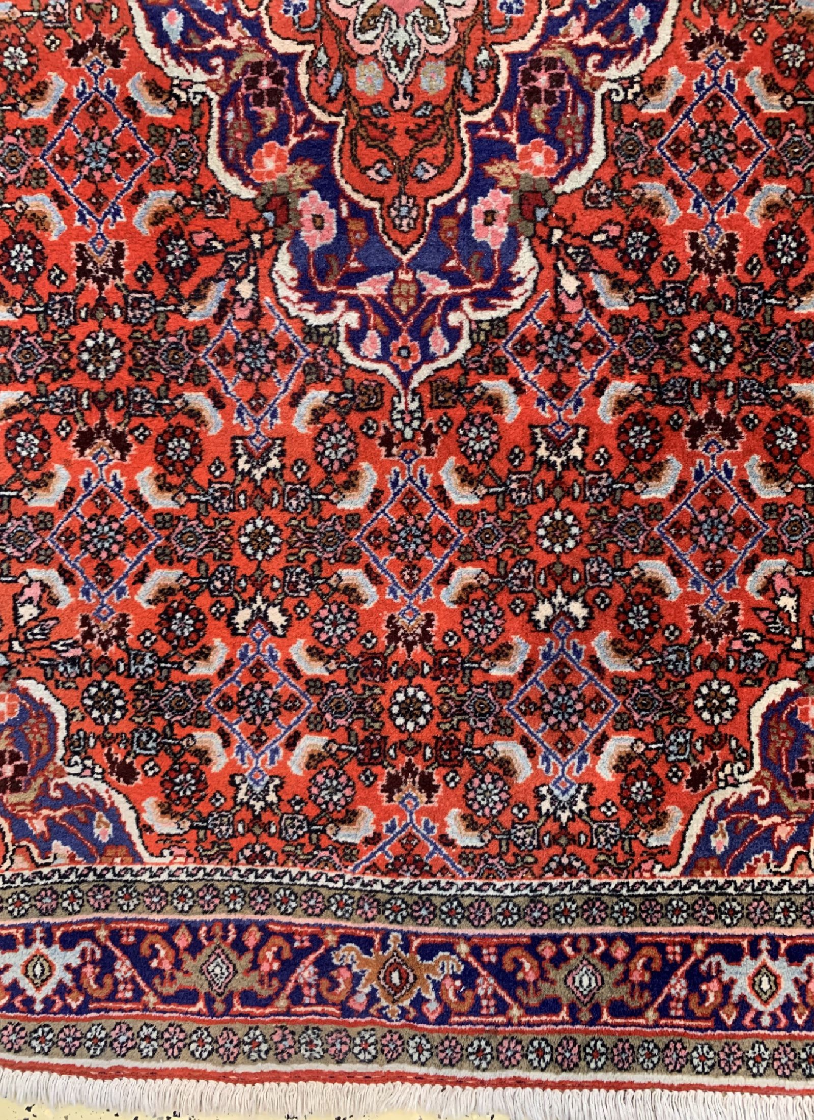 Detail b: Bidjar alt, Persien, ca. 50 Jahre, Wolle auf Baumwolle, ca. 176 x 117 cm, EHZ: 1-2