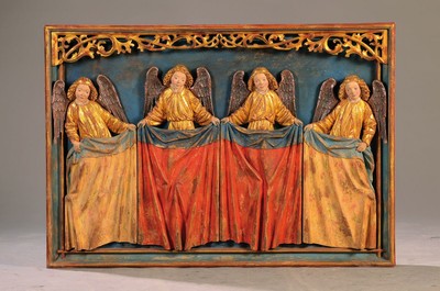 Image 26714133 - Image carving/relief, Wilhelm Senoner (born 1946 St. Ulrich-Gröden), four angels, based onthe Gothic style, probably carved from pine wood, colorfully painted and gilded, high- quality carving, expressive, approx. 71 x 99 cm