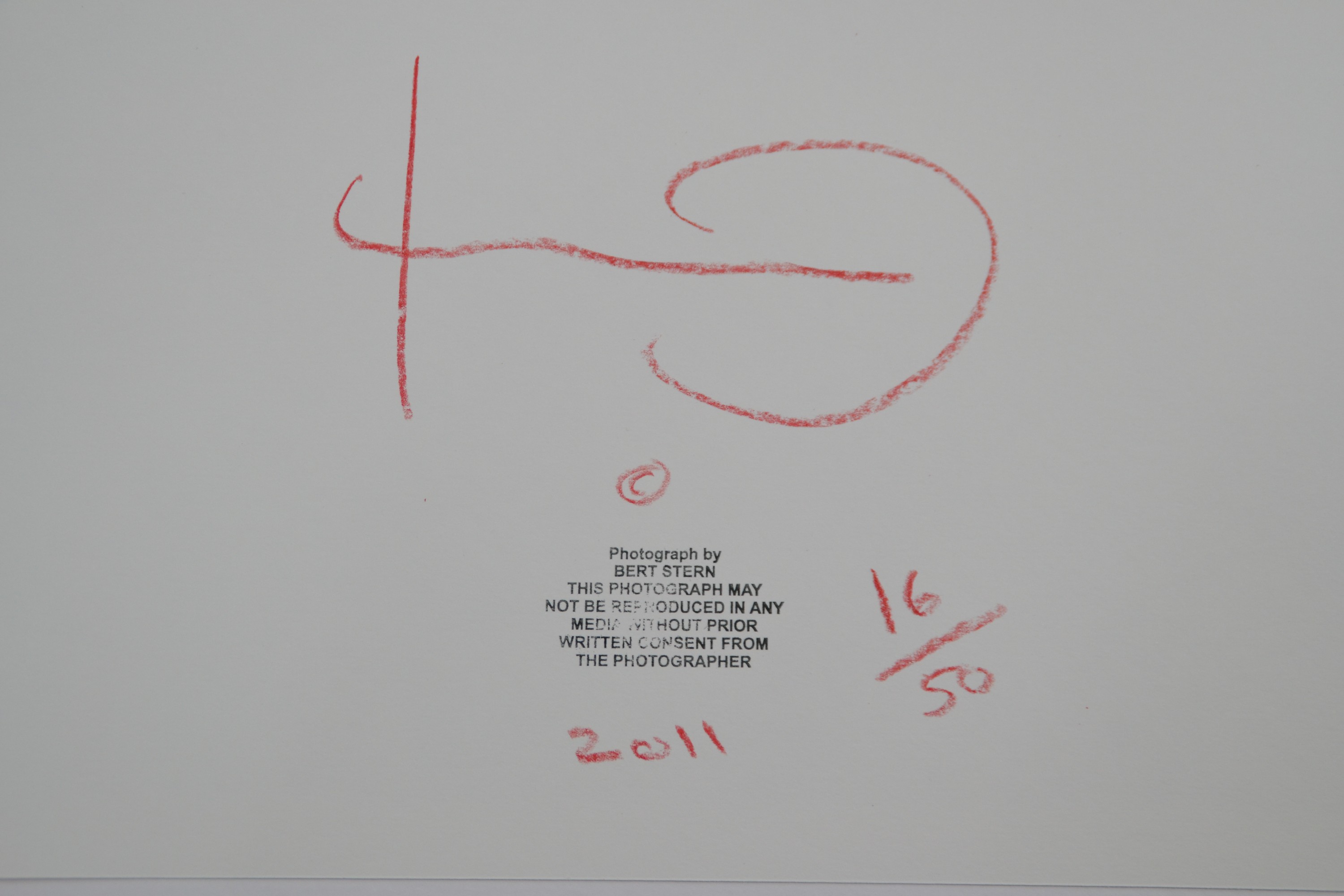 Detail l: Bert Stern, 1923-2013, "Marilyn, Hotel Bel-Air, Los Angeles,1962", Fotografie auf dickem Papier, 2011, unter Glas, sign., Zertifikat, Motiv ...