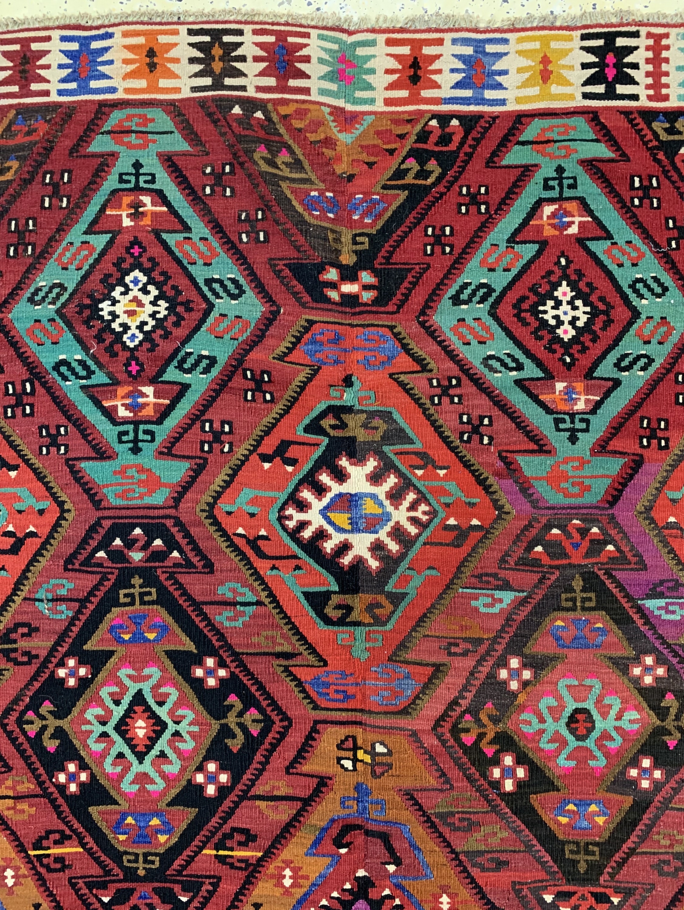 Detail b: Konya Kelim alt(2 Bahnig), Türkei, um 1940/1950, Wolle auf Wolle, ca. 360 x 190 cm, EHZ: 2