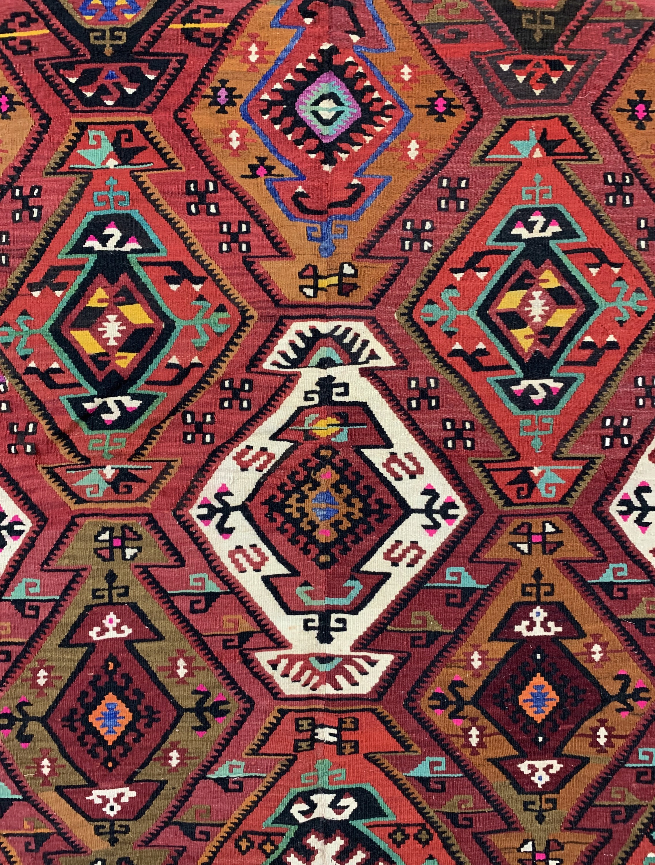 Detail c: Konya Kelim alt(2 Bahnig), Türkei, um 1940/1950, Wolle auf Wolle, ca. 360 x 190 cm, EHZ: 2