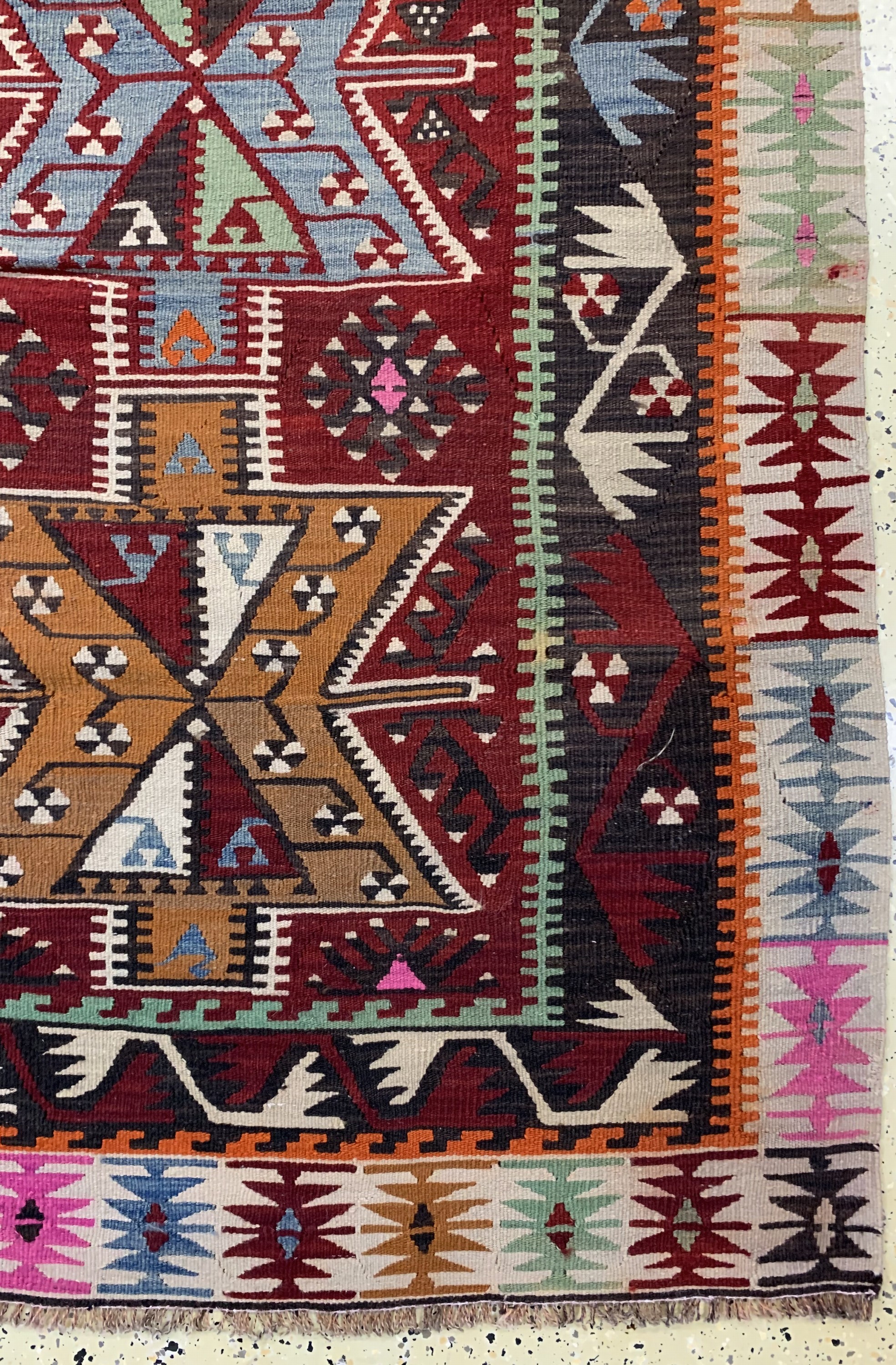 Detail a: Anatol Kelim alt(2 Bahnig), Türkei, um 1950, Wolle auf Wolle, ca. 333 x 178 cm, EHZ: 2