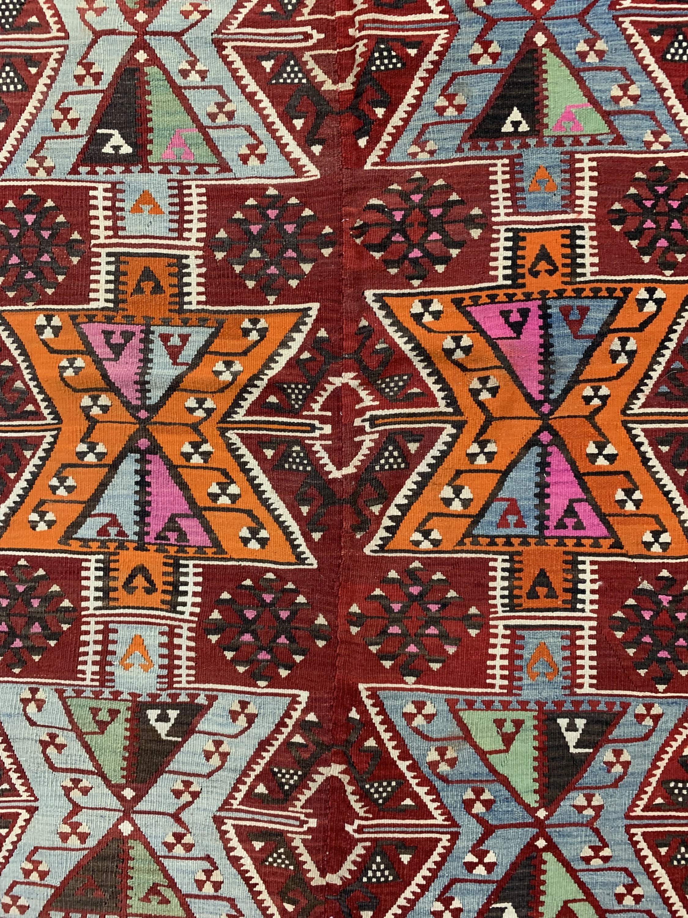 Detail c: Anatol Kelim alt(2 Bahnig), Türkei, um 1950, Wolle auf Wolle, ca. 333 x 178 cm, EHZ: 2