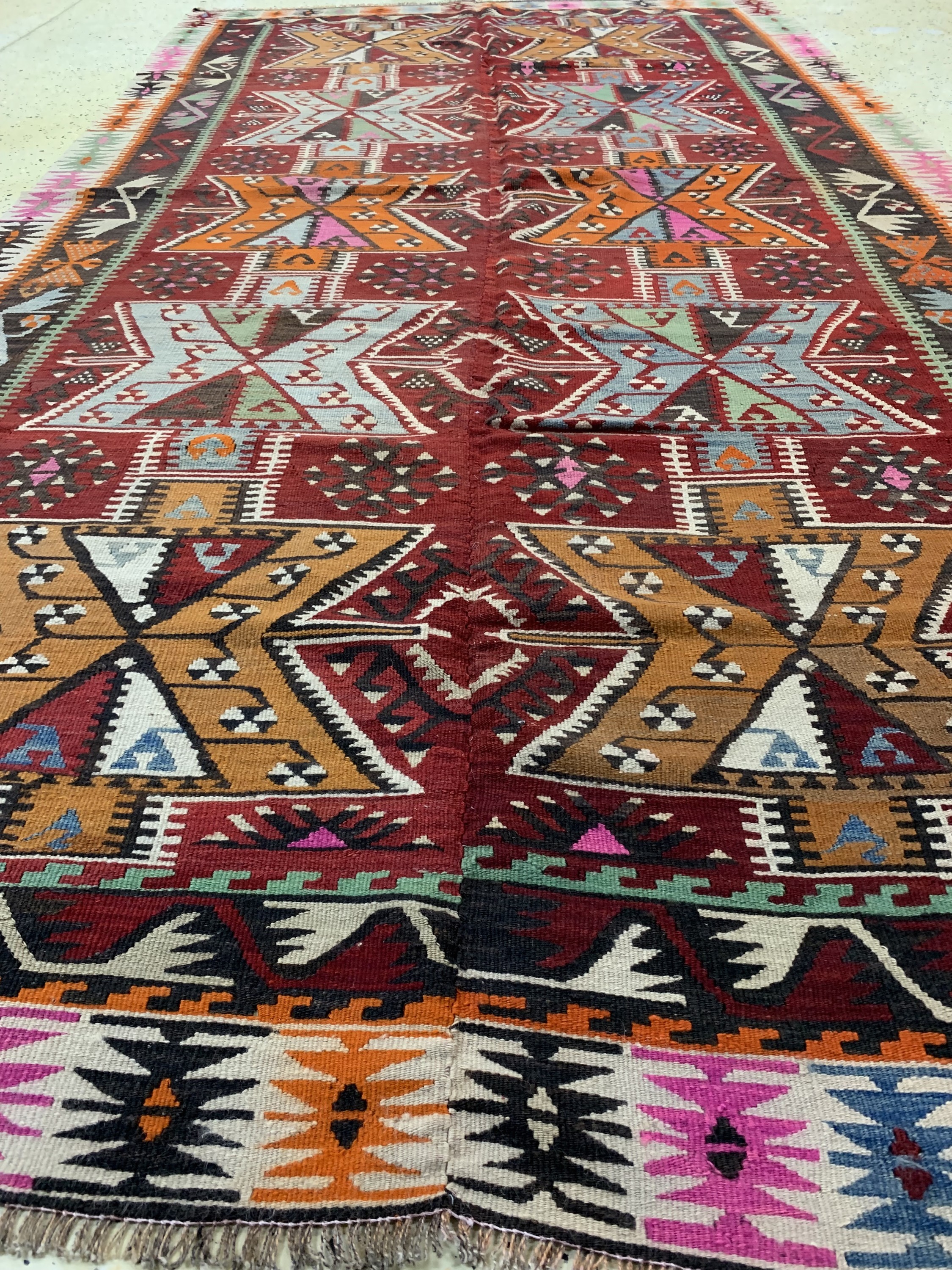 Detail d: Anatol Kelim alt(2 Bahnig), Türkei, um 1950, Wolle auf Wolle, ca. 333 x 178 cm, EHZ: 2