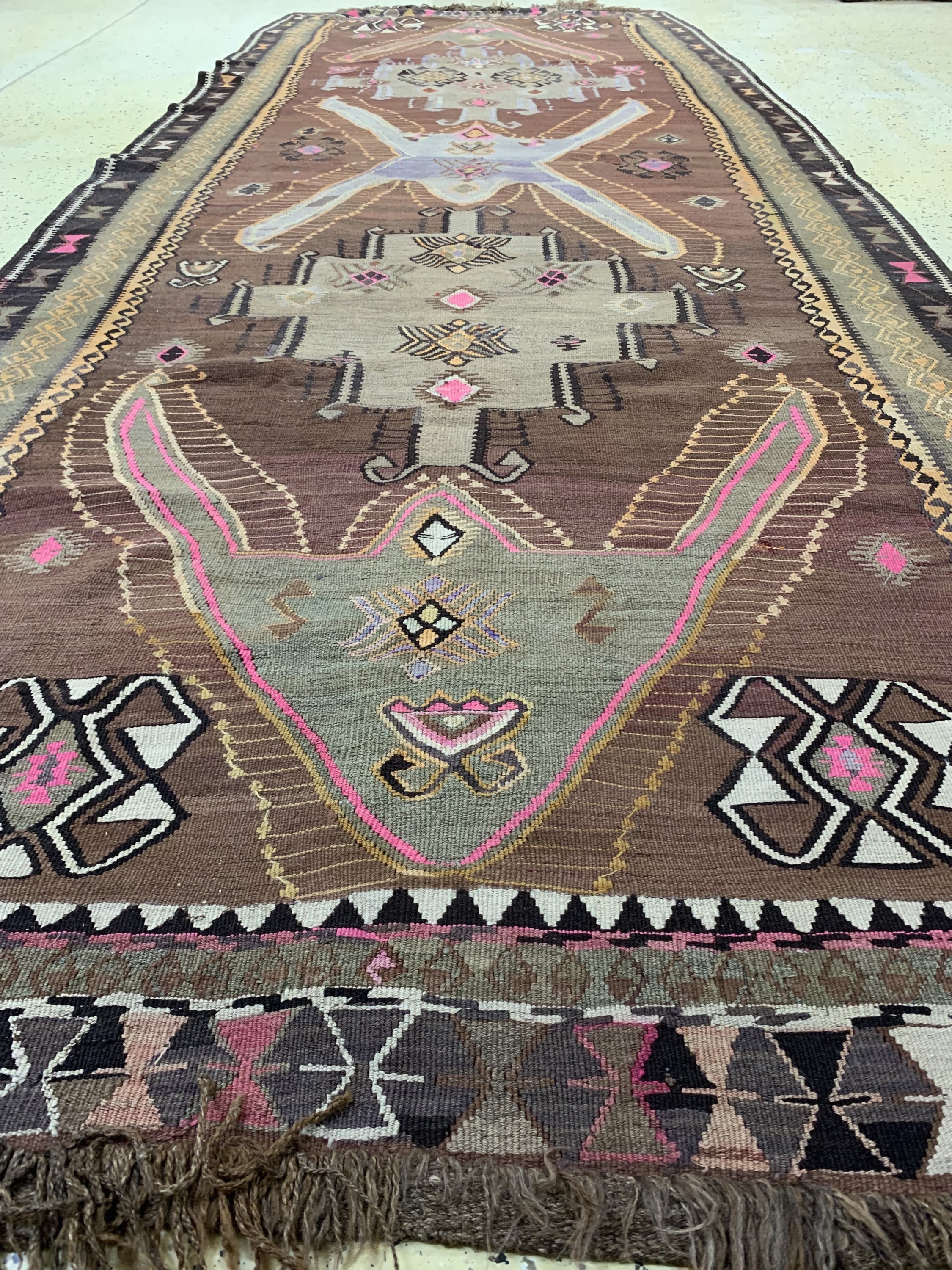 Detail d: Antiker Kars Kelim, Türkei, um 1910/1920, Wolle auf Wolle, ca. 417 x 155 cm, EHZ: 2