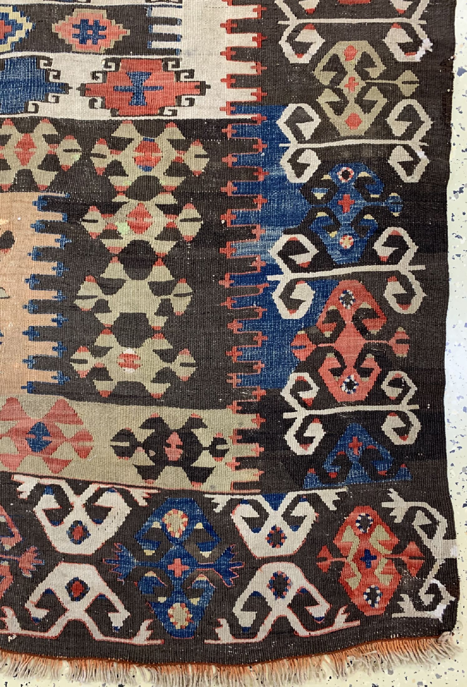 Detail a: Konya Kelim antik, Türkei, 19.Jhd, Wolle auf Wolle, ca. 340 x 178 cm, EHZ: 2(paar kleine Restaurierungen).