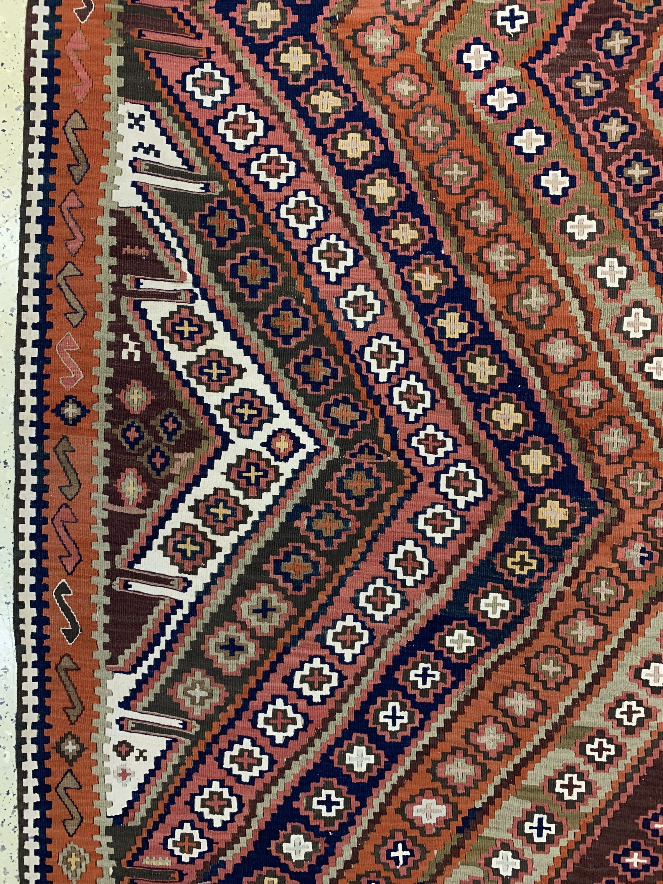 Detail b: Anatol Kelim alt, Türkei, um 1930, Wolle auf Wolle, ca. 395 x 152 cm, EHZ: 2