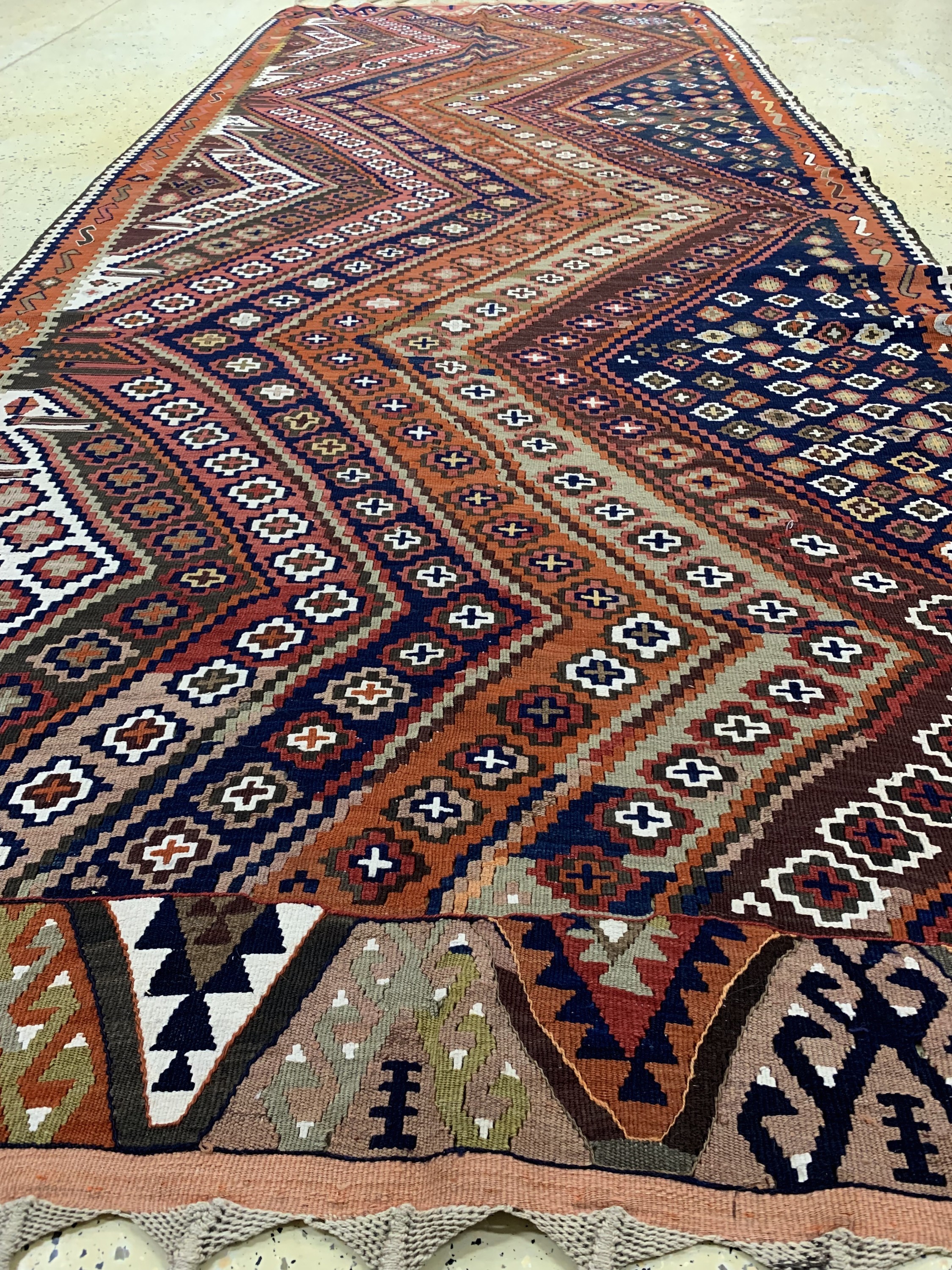Detail d: Anatol Kelim alt, Türkei, um 1930, Wolle auf Wolle, ca. 395 x 152 cm, EHZ: 2