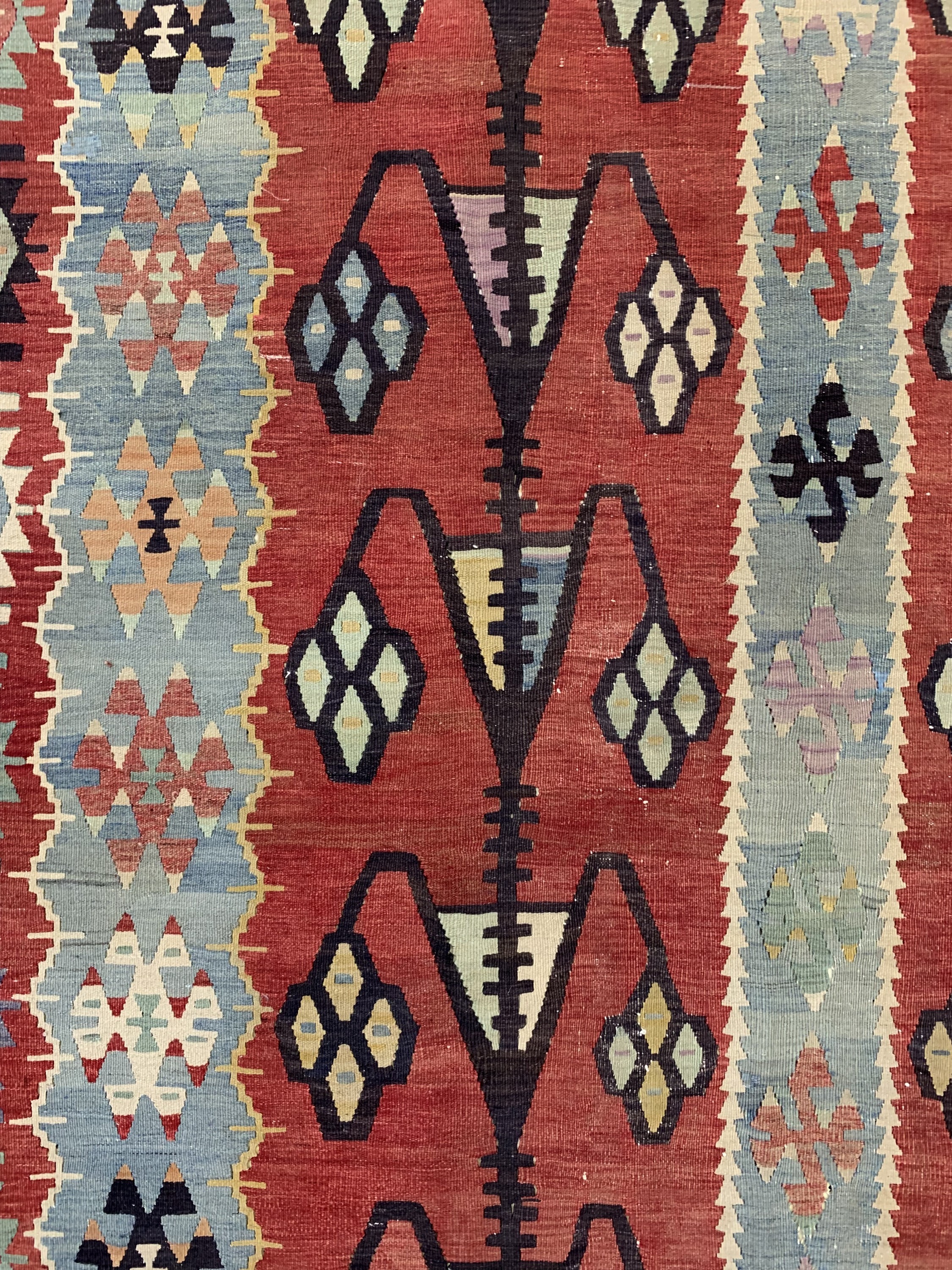 Detail b: Anatol Kelim alt, Türkei, um 1920/1930, Wolle auf Baumwolle, ca. 408 x 195 cm, EHZ: 2