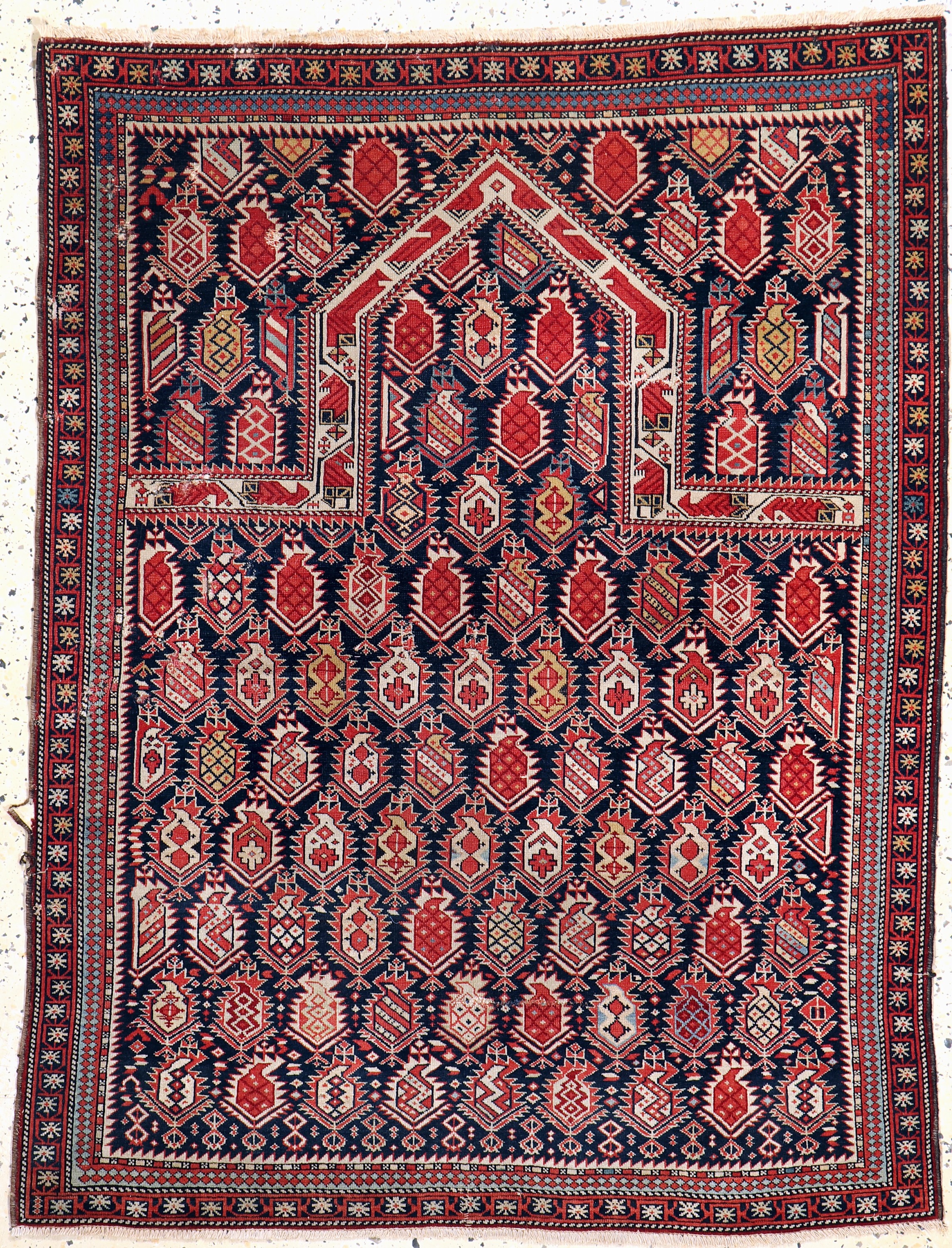 Schirwan"Gebetsteppich" antik, Kaukasus, 19.Jhd, Wolle auf Wolle, ca. 133 x 100 cm, EHZ: 4(mehrere Risse).