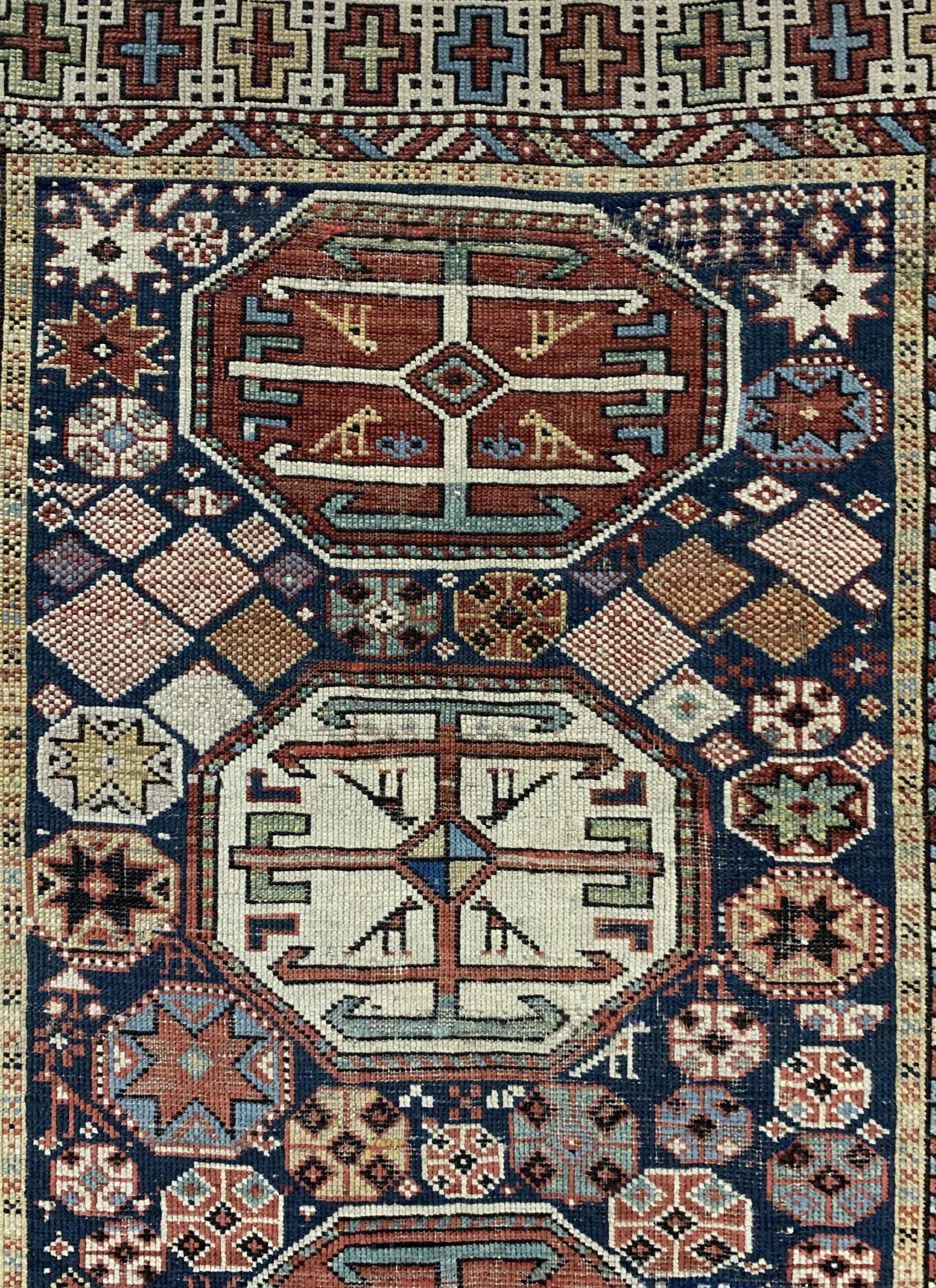 Detail b: Antiker Kazak, Kaukasus, 19.Jhd, Wolle auf Wolle, ca. 176 x 103 cm, EHZ: 3